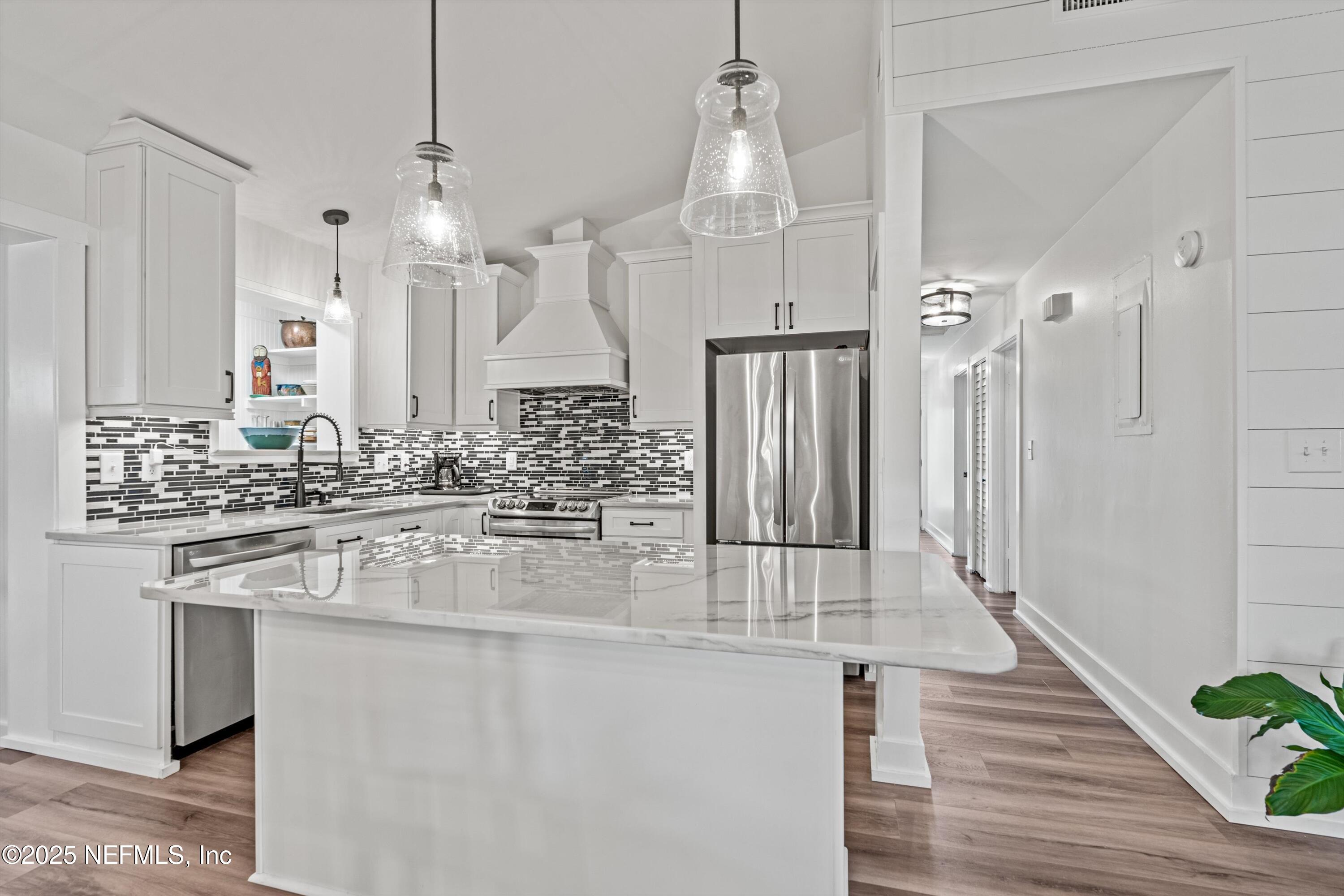 823-A 10TH Avenue S