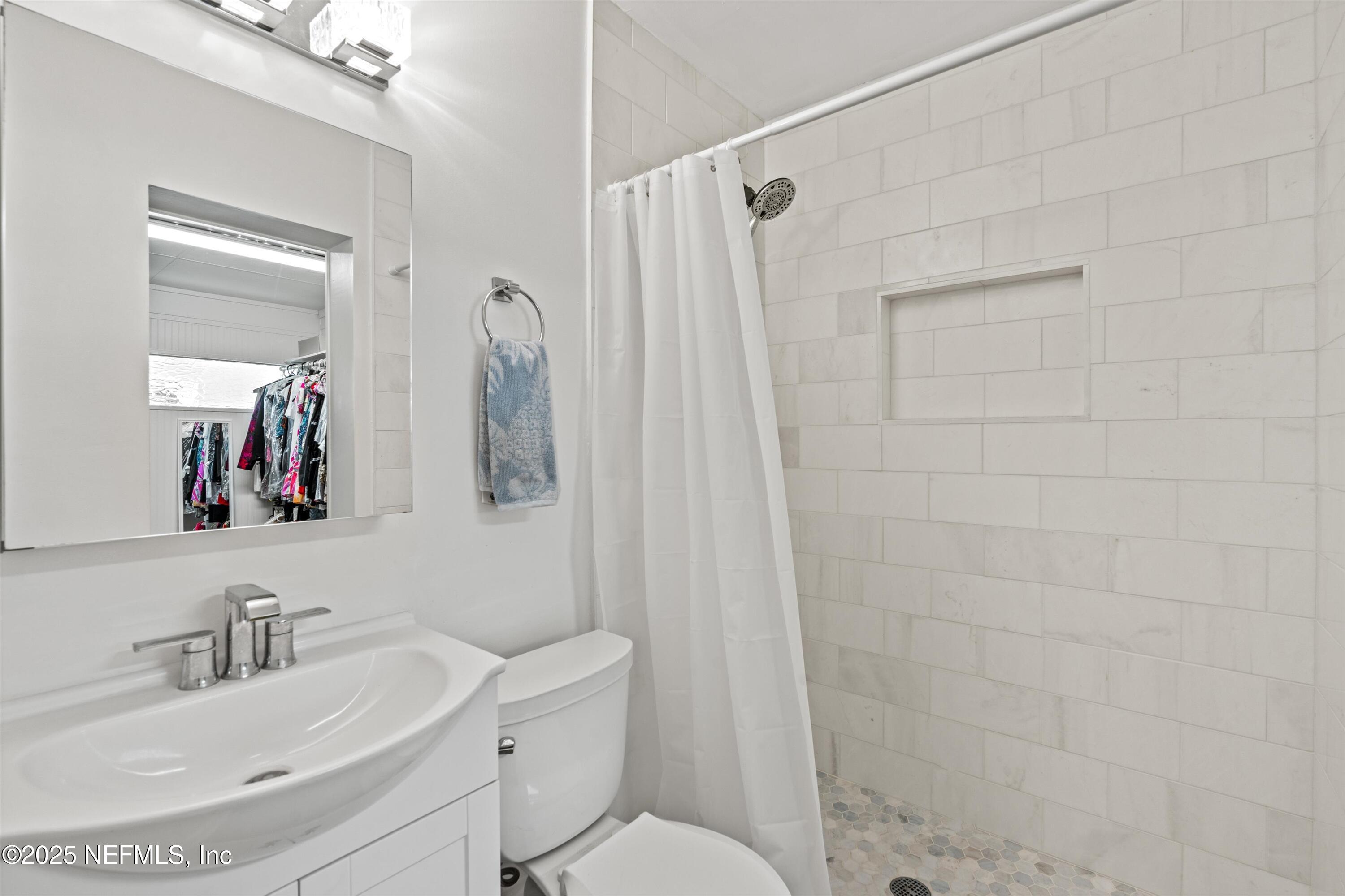 823-A 10TH Avenue S