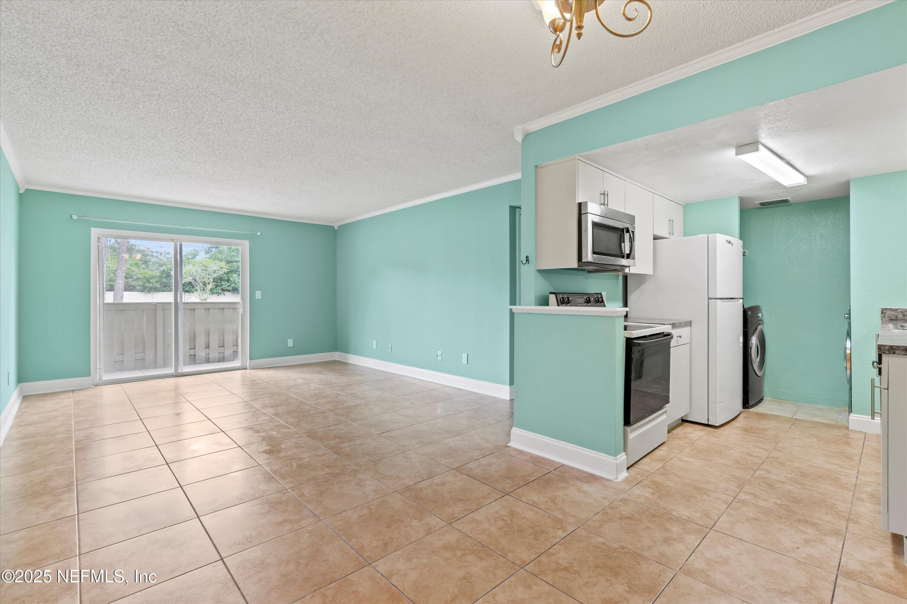 3737 LORETTO Road, 701
