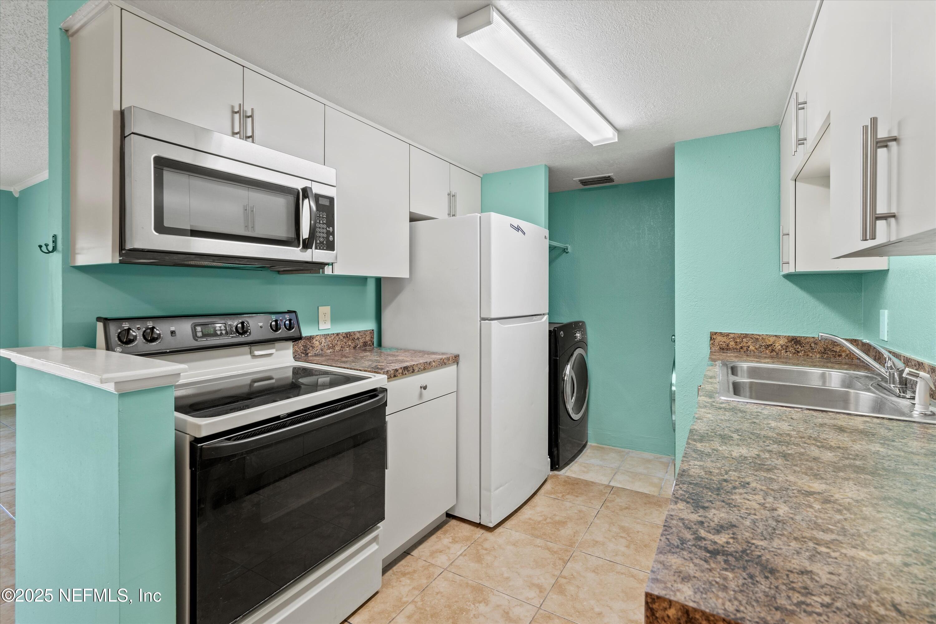 3737 LORETTO Road, 701