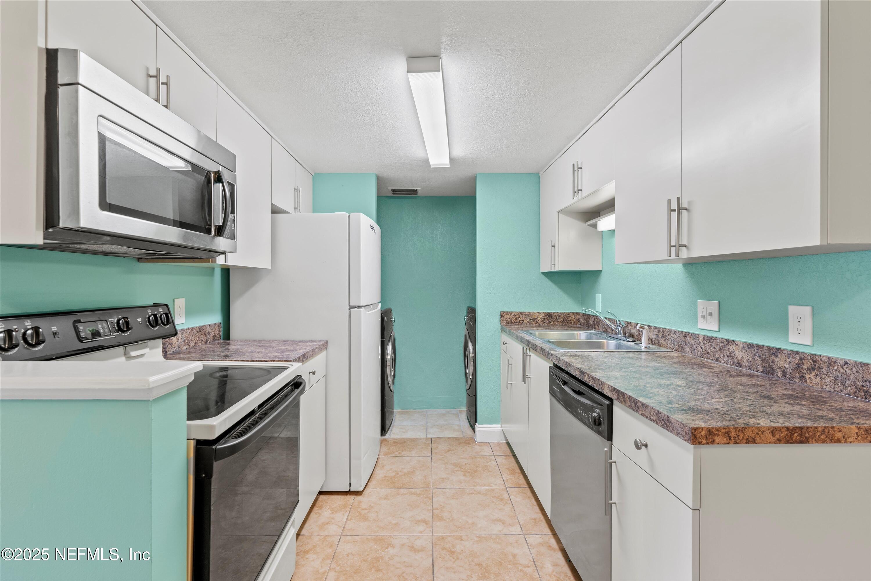 3737 LORETTO Road, 701