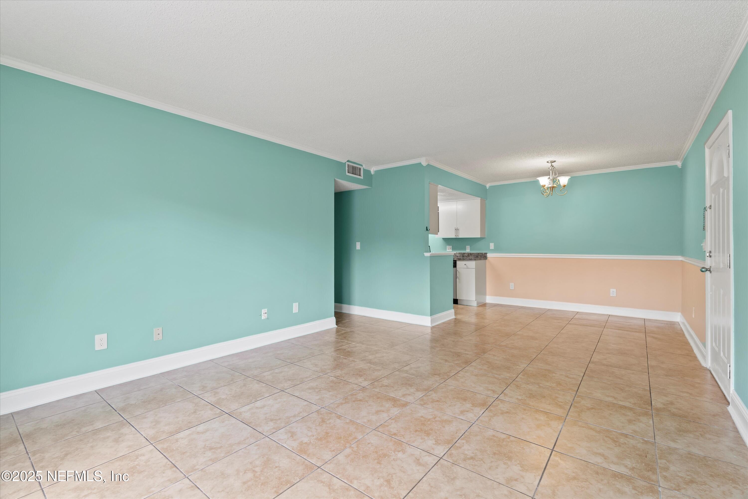 3737 LORETTO Road, 701