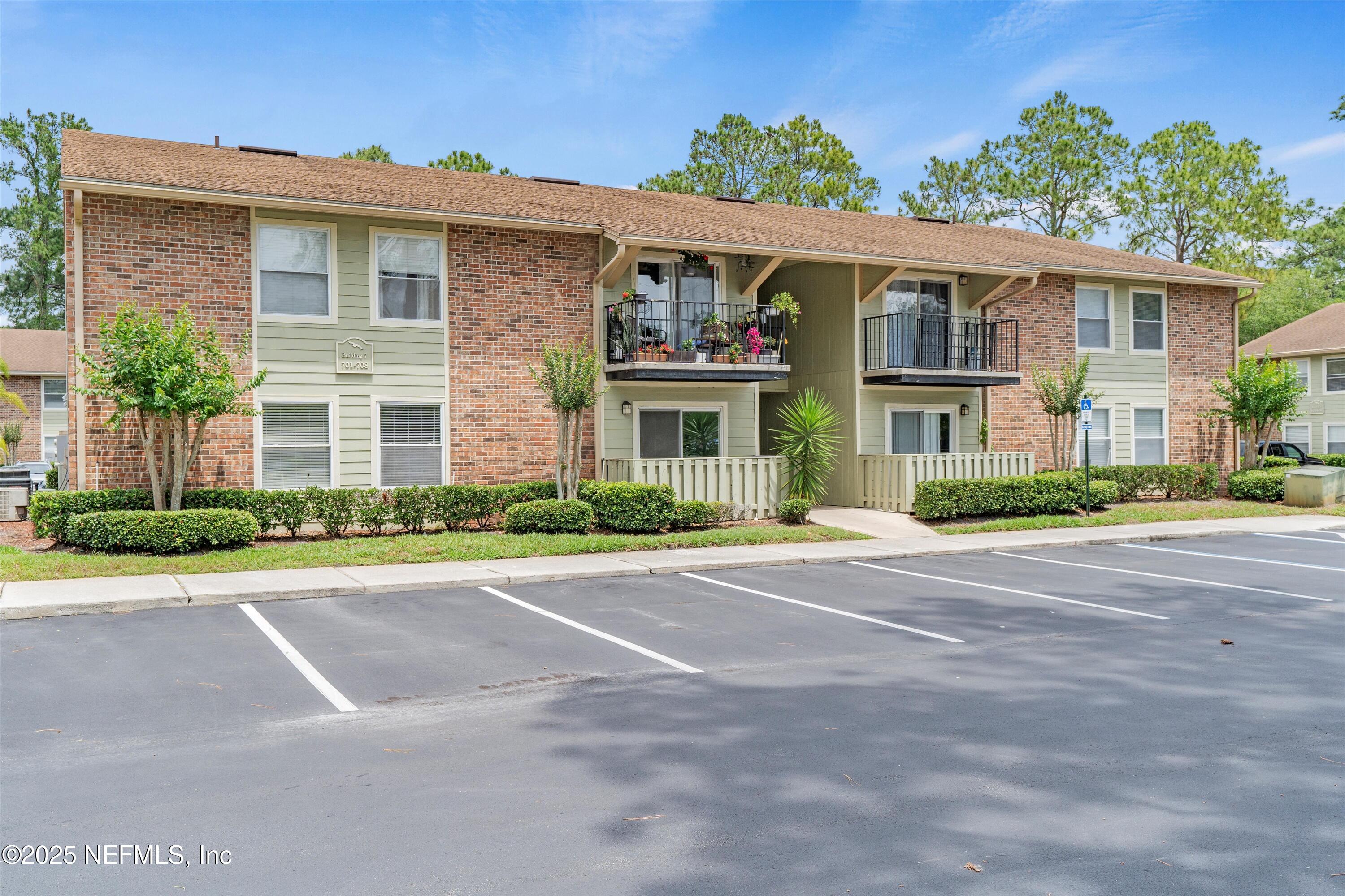 3737 LORETTO Road, 701