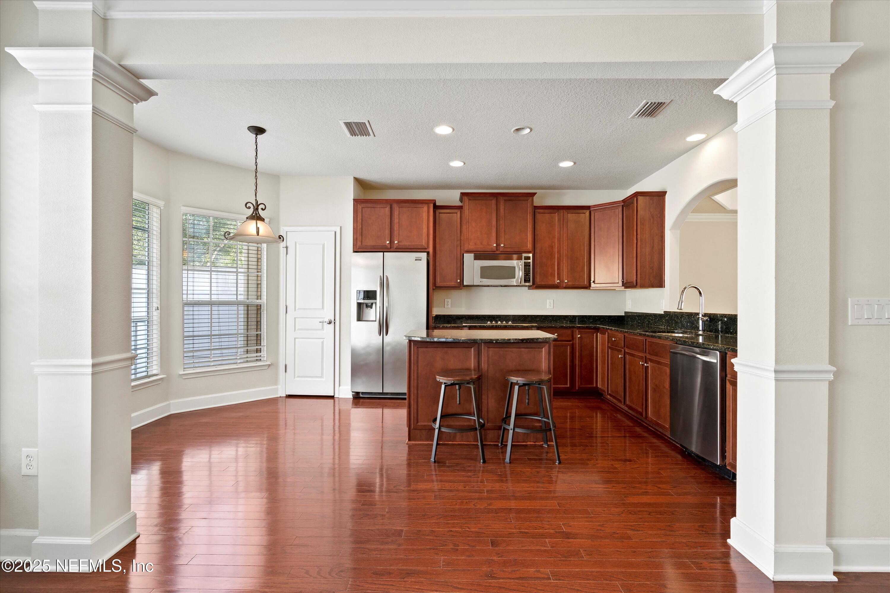 4215 STUDIO PARK Avenue