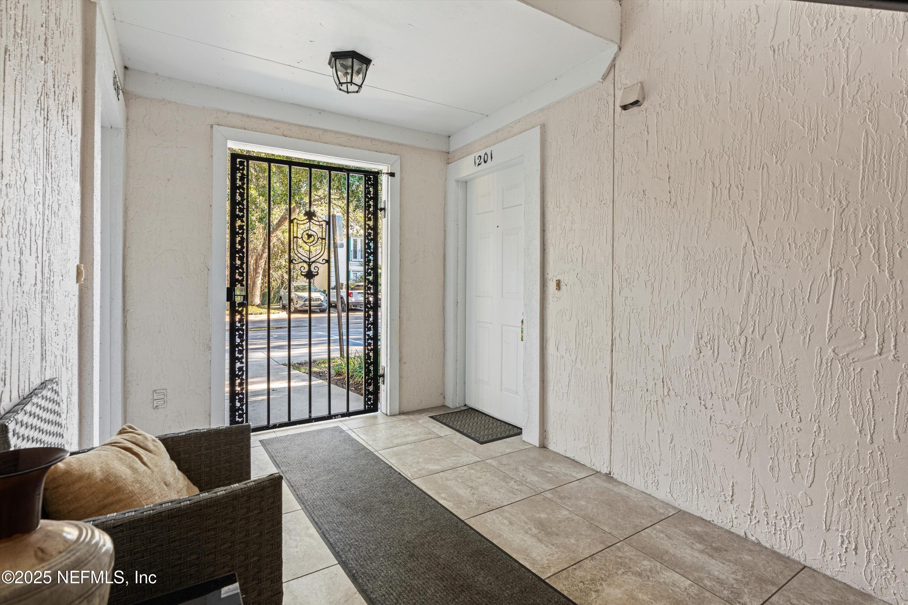 13715 RICHMOND PARK Drive N, 1201