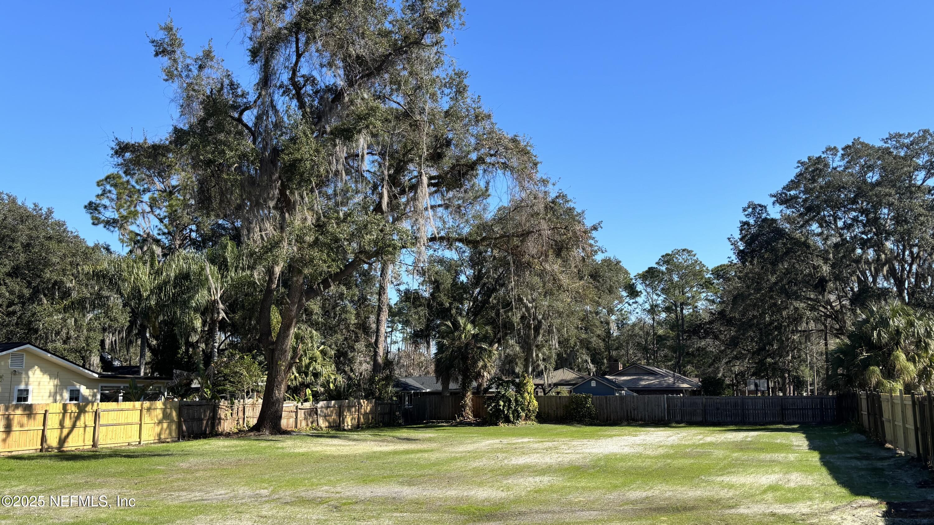 961 FRUITWOOD Drive