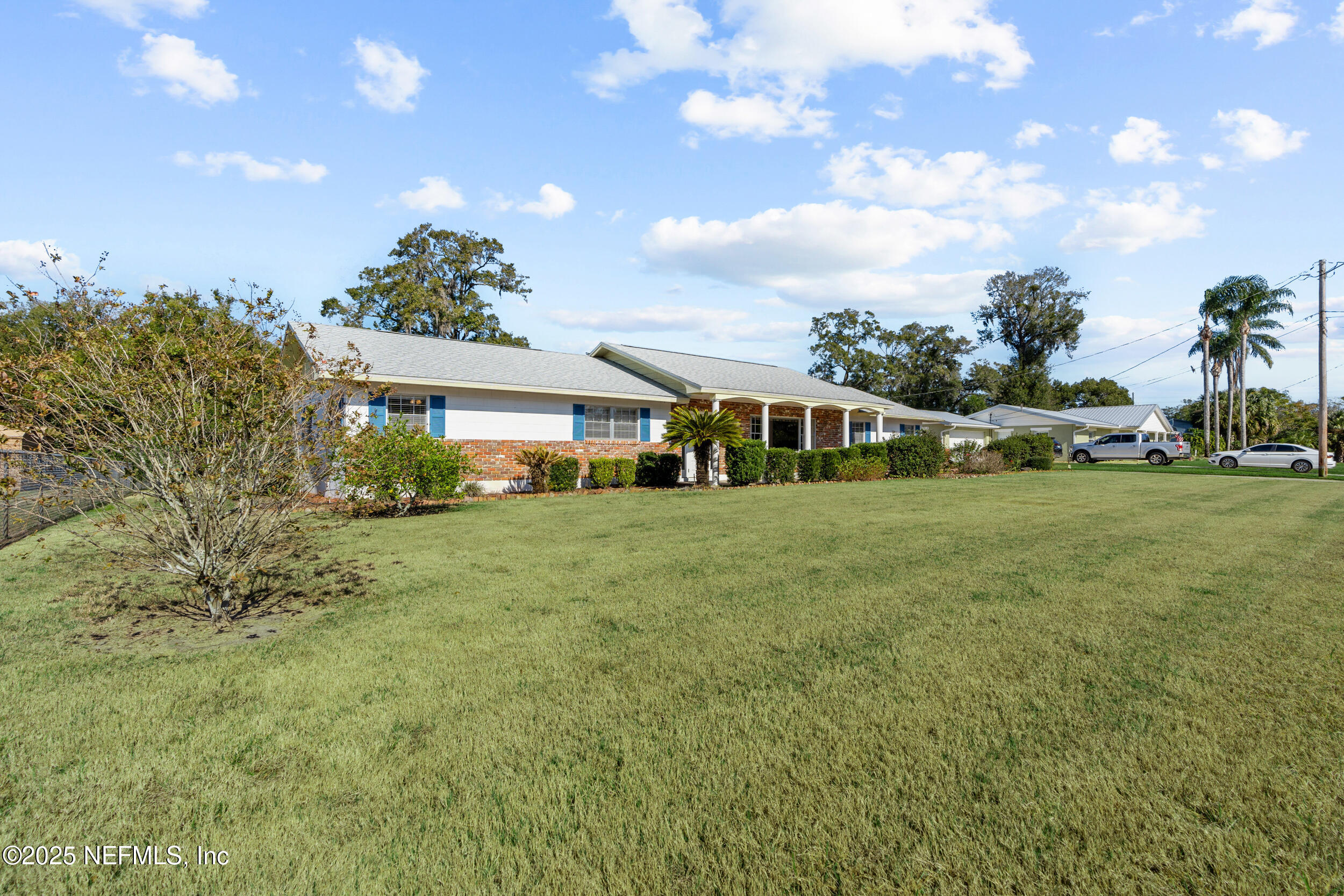 1075 ROLLING ACRES Drive, DeLand