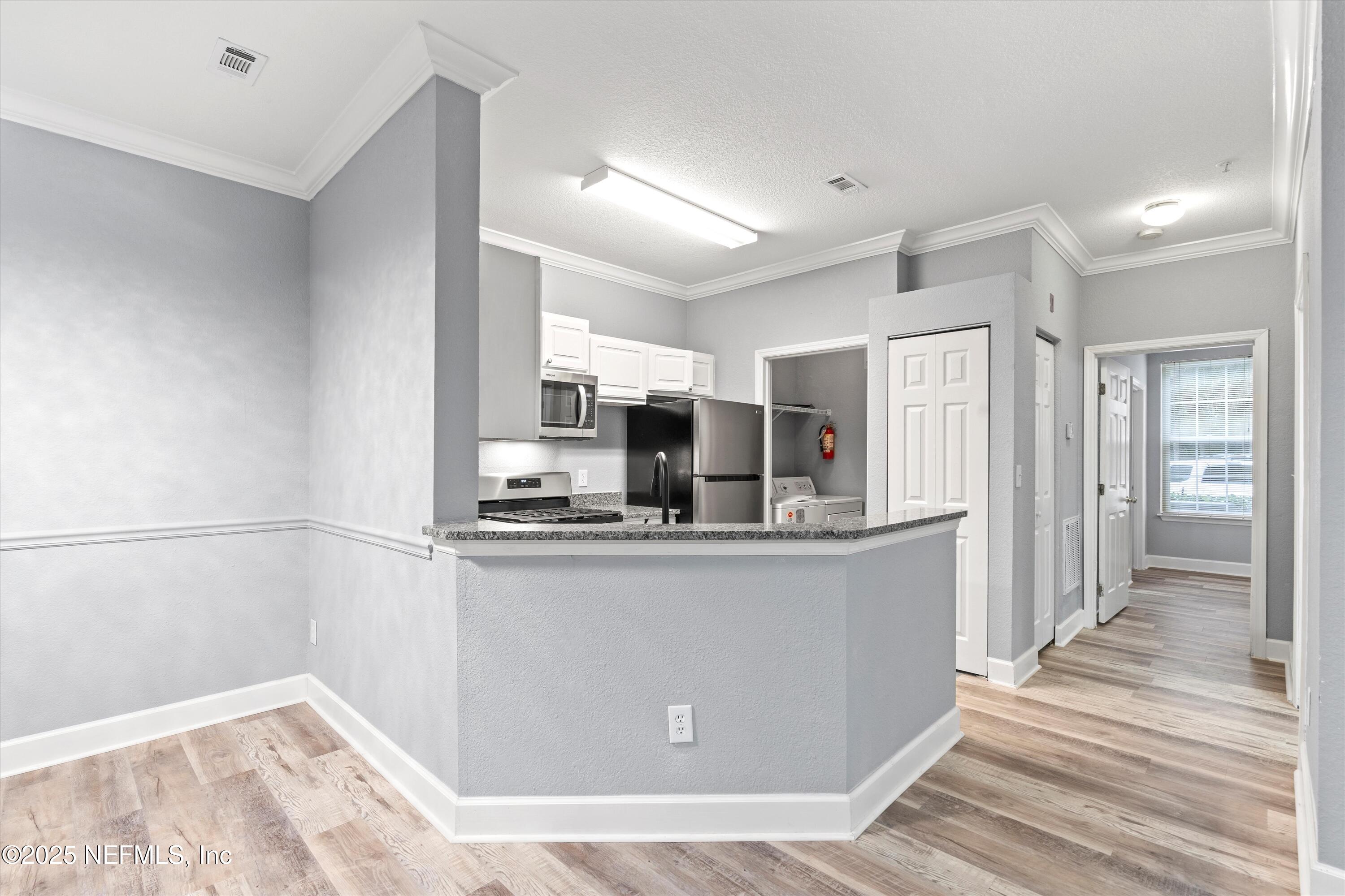 13810 SUTTON PARK Drive, 818