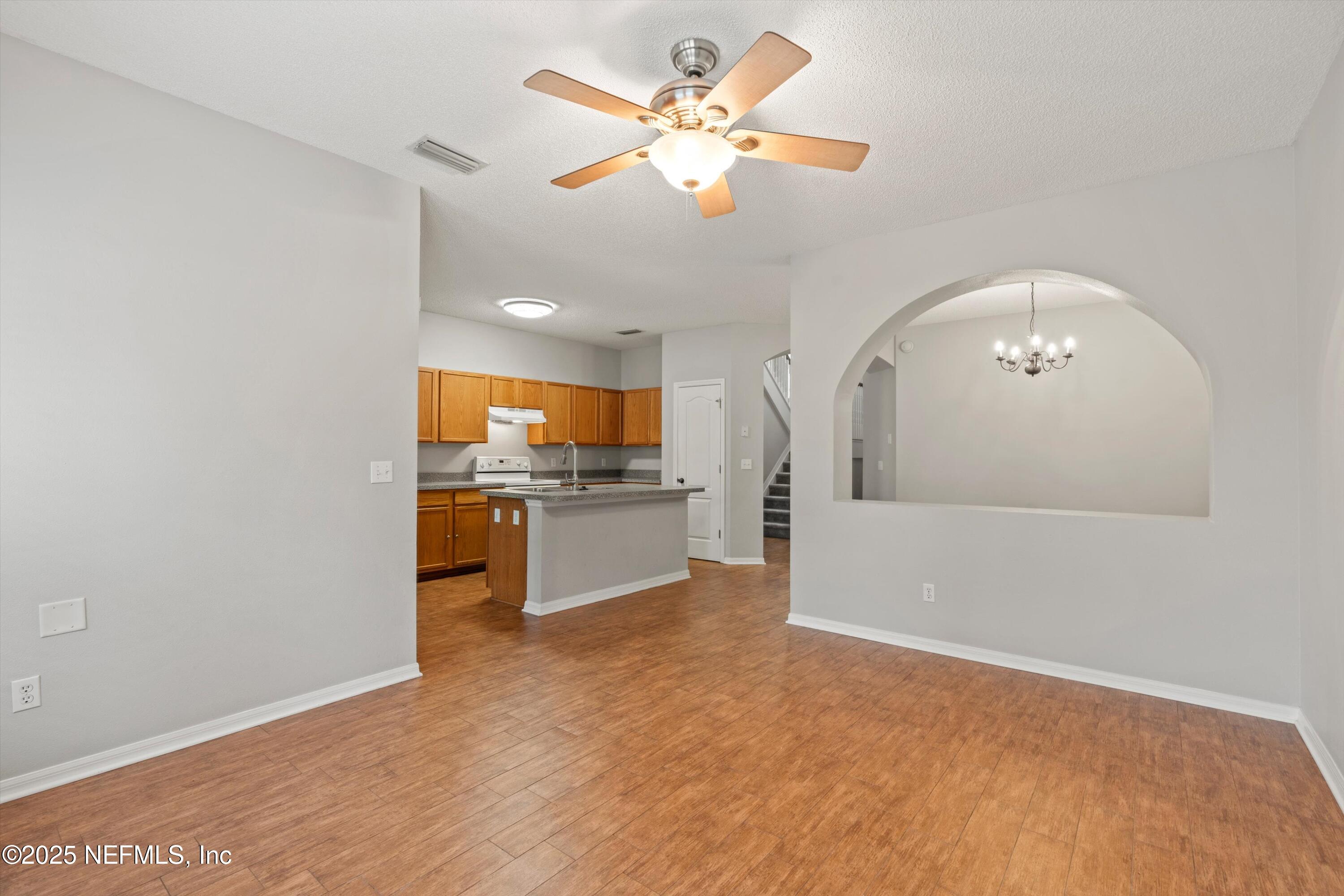 407 HONEYCOMB Way