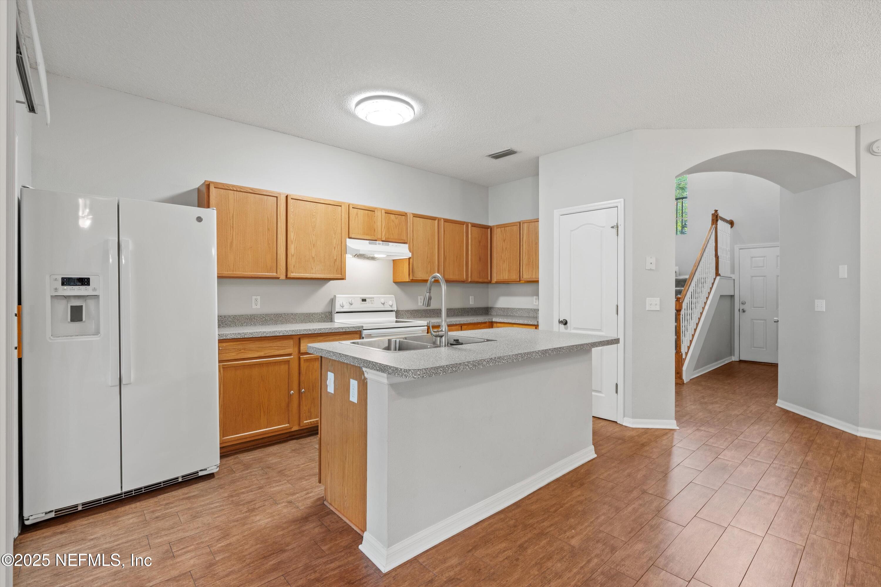 407 HONEYCOMB Way