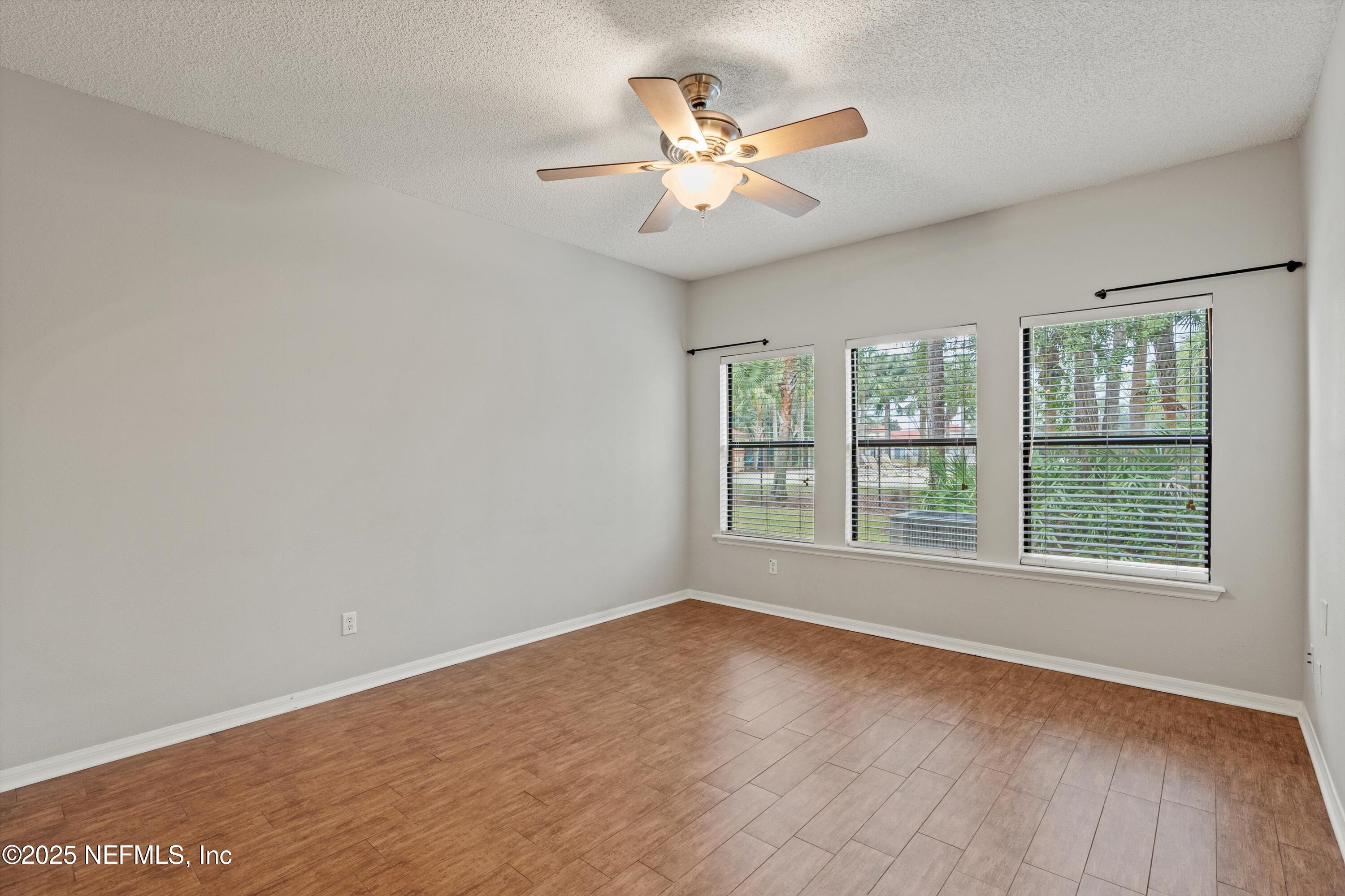 407 HONEYCOMB Way