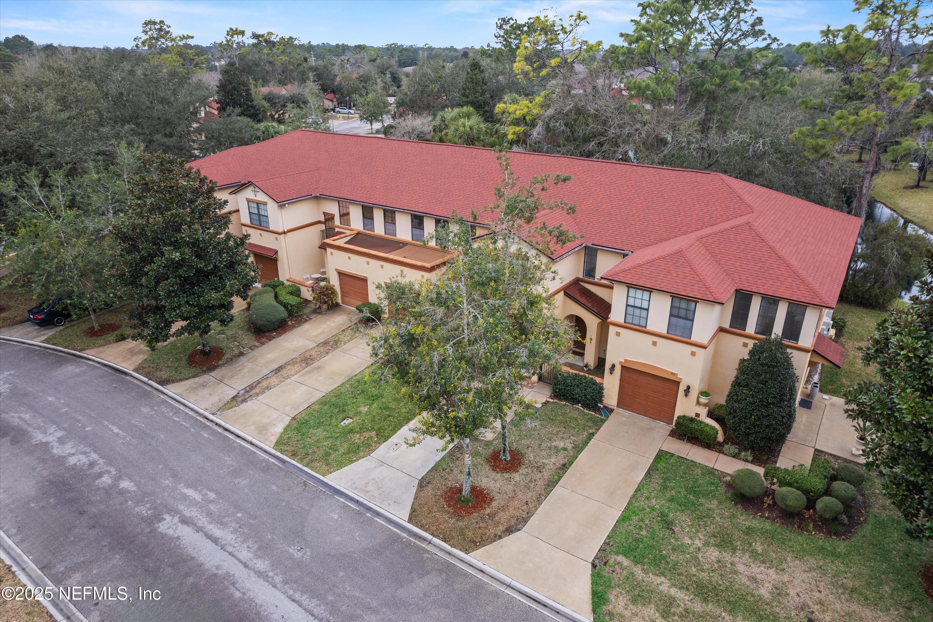 407 HONEYCOMB Way
