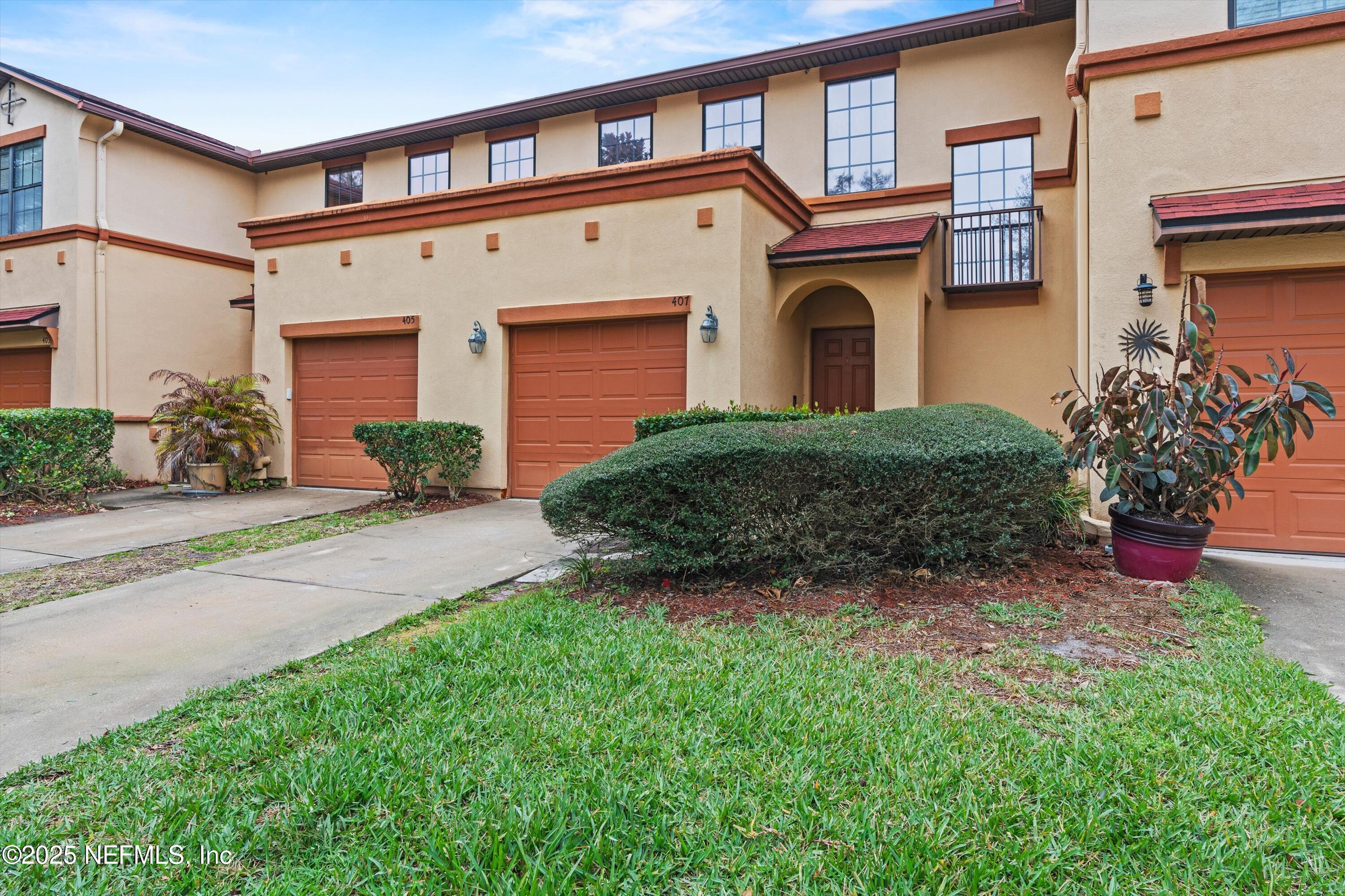 407 HONEYCOMB Way