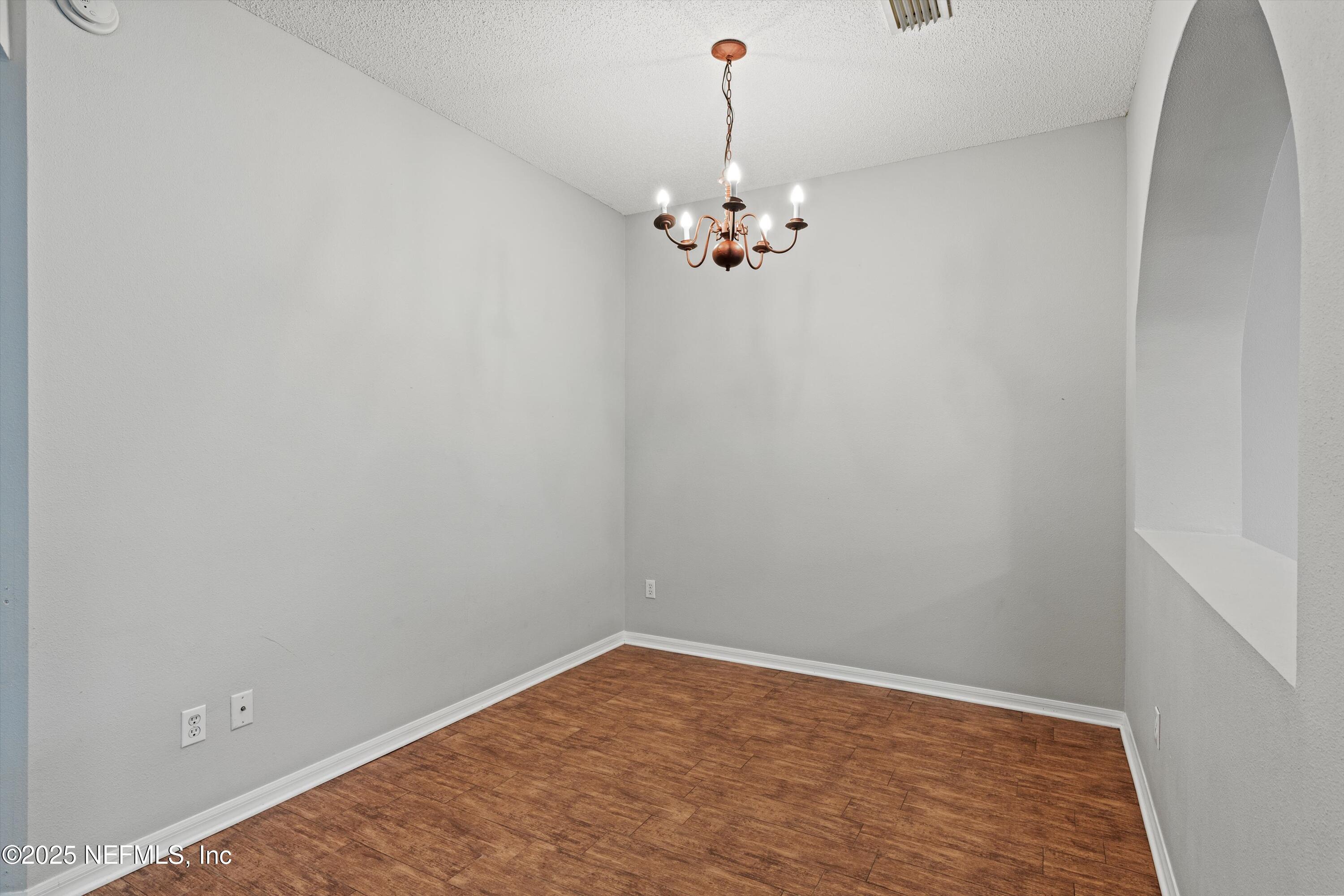 407 HONEYCOMB Way