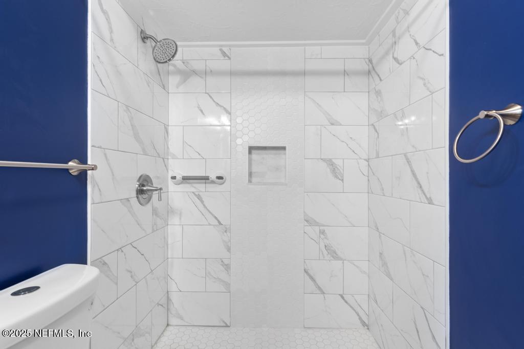9252 SAN JOSE Boulevard, 901