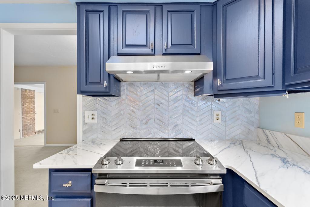9252 SAN JOSE Boulevard, 901