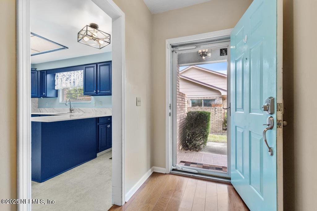 9252 SAN JOSE Boulevard, 901