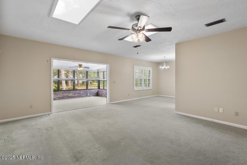 9252 SAN JOSE Boulevard, 901