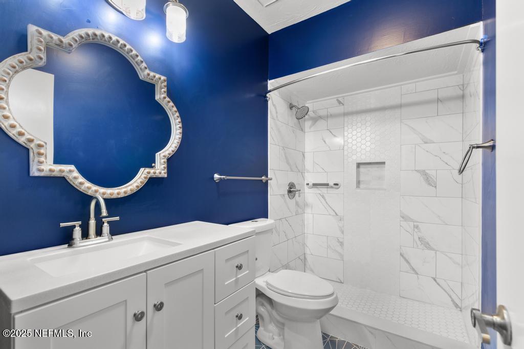 9252 SAN JOSE Boulevard, 901