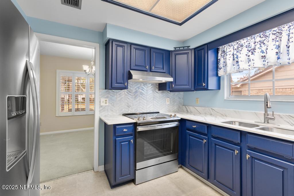 9252 SAN JOSE Boulevard, 901
