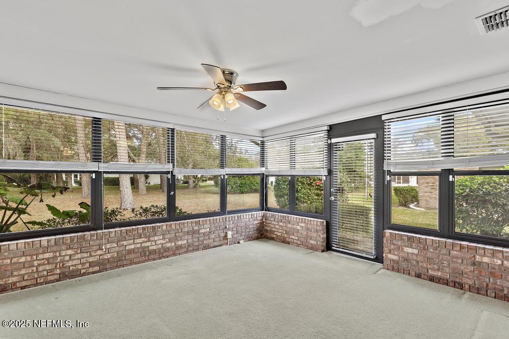 9252 SAN JOSE Boulevard, 901