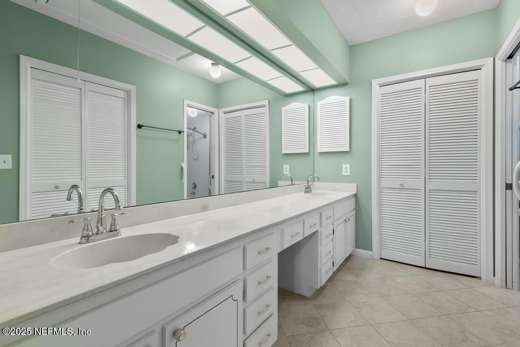 9252 SAN JOSE Boulevard, 901
