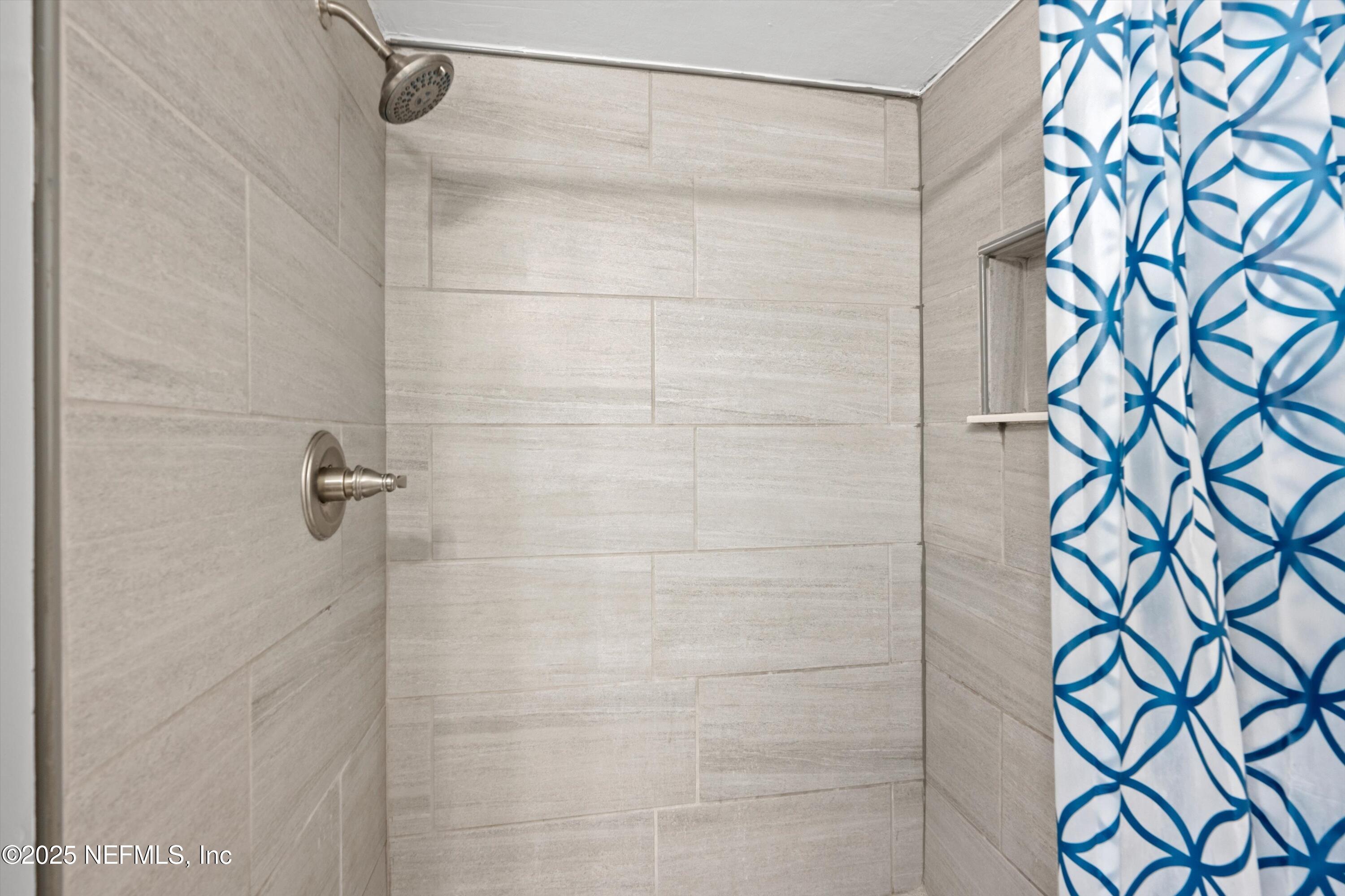 1733 SEA FAIR Drive, 14262