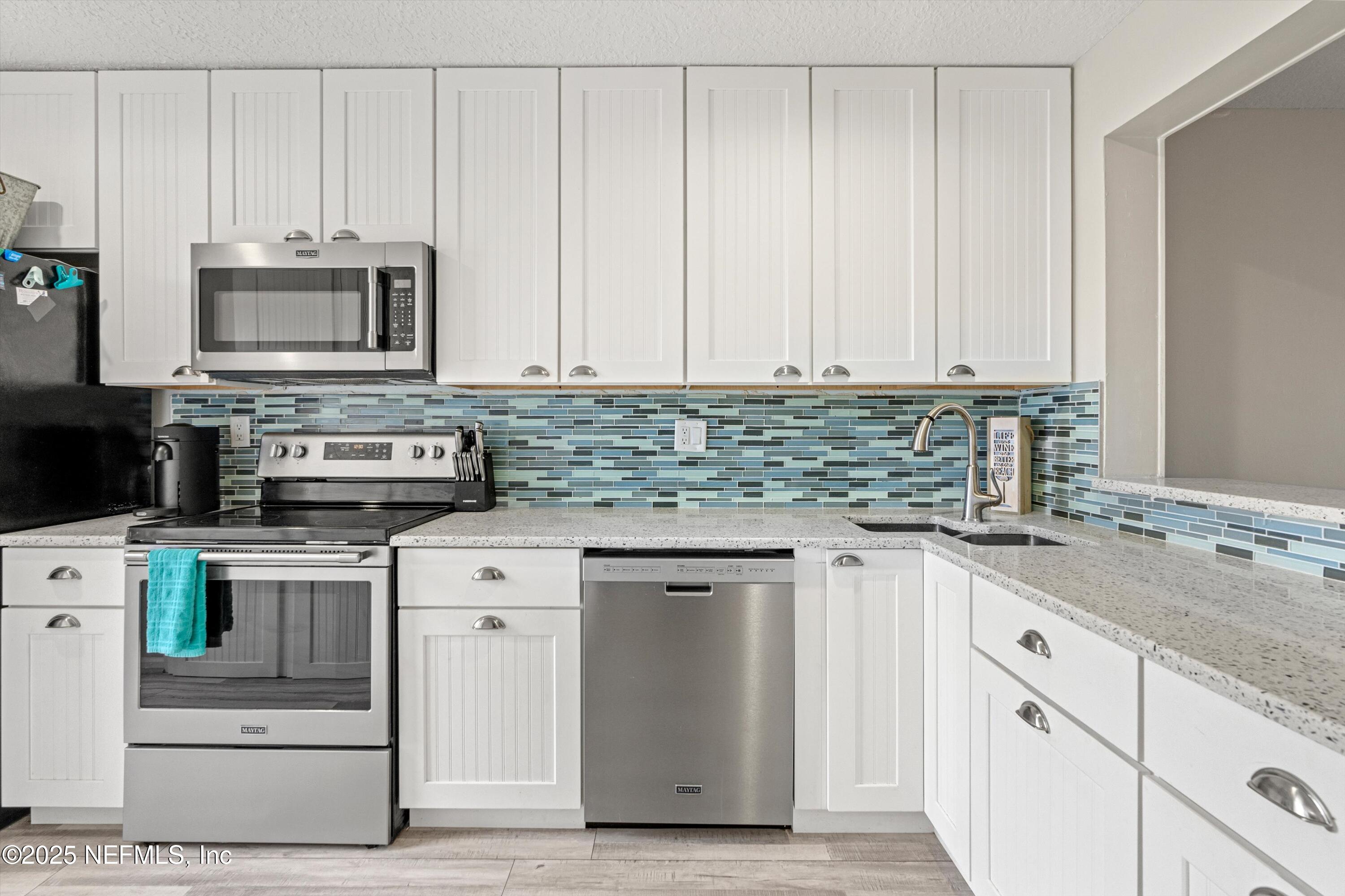 1733 SEA FAIR Drive, 14262