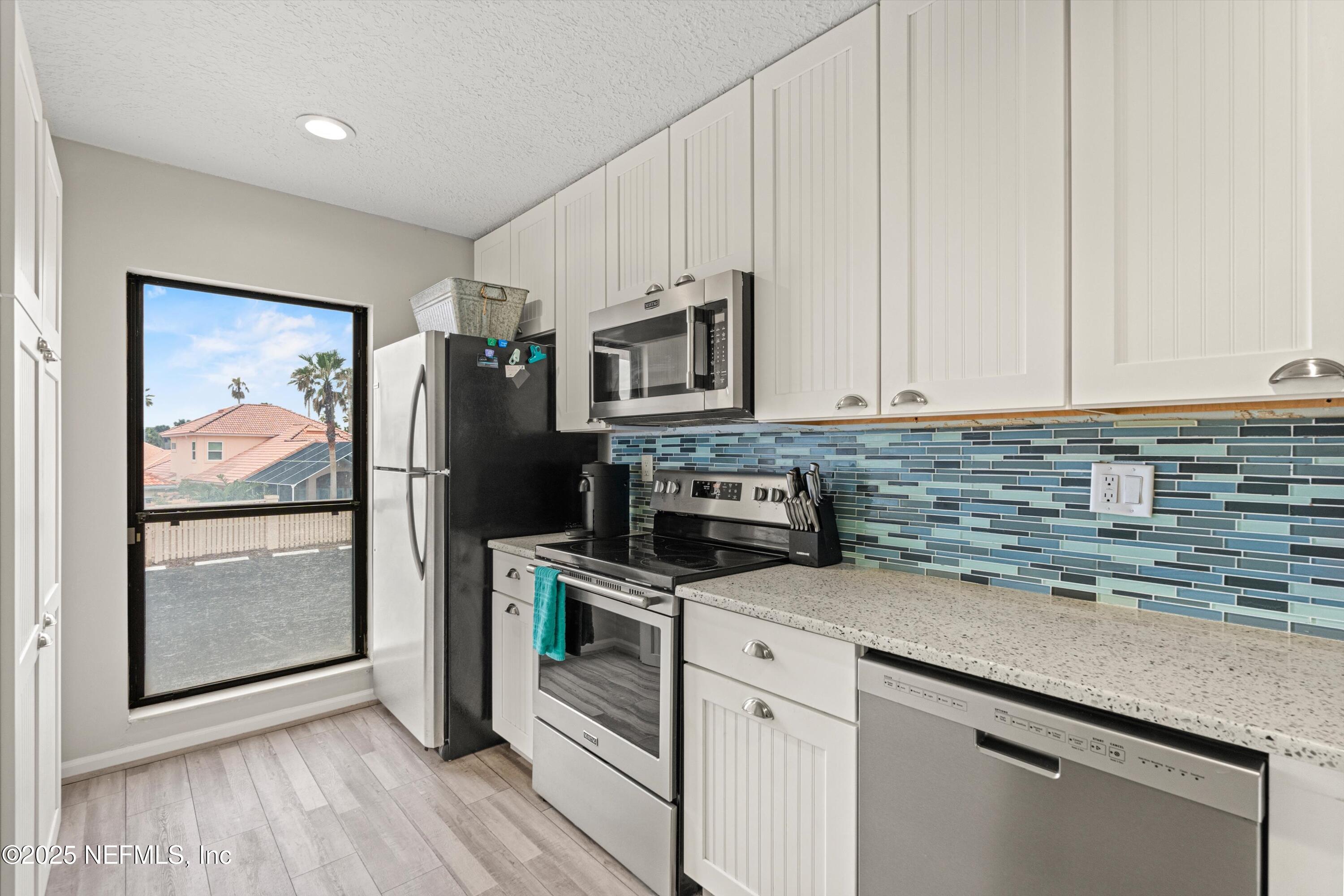1733 SEA FAIR Drive, 14262