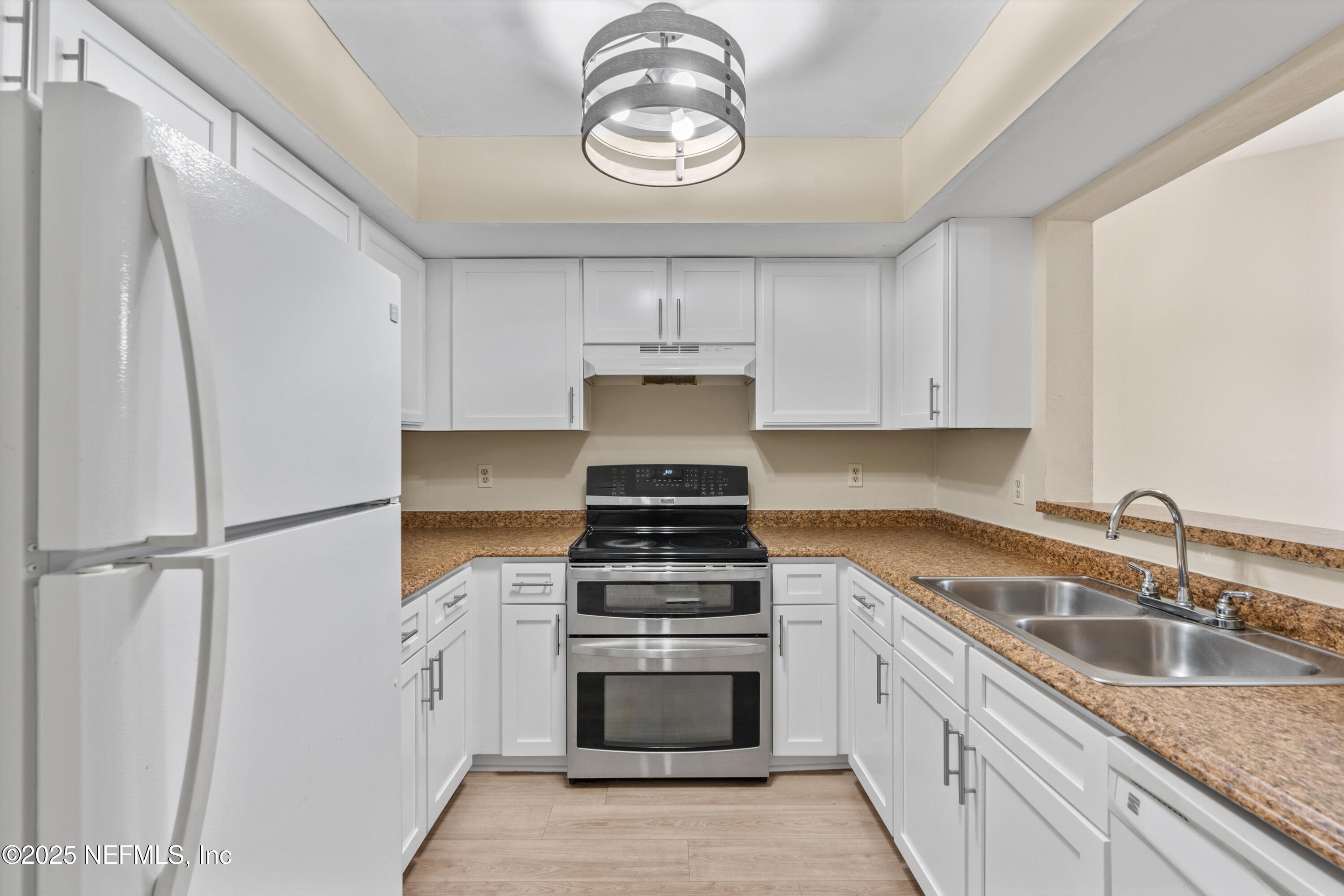 10814 IRONSTONE Drive S