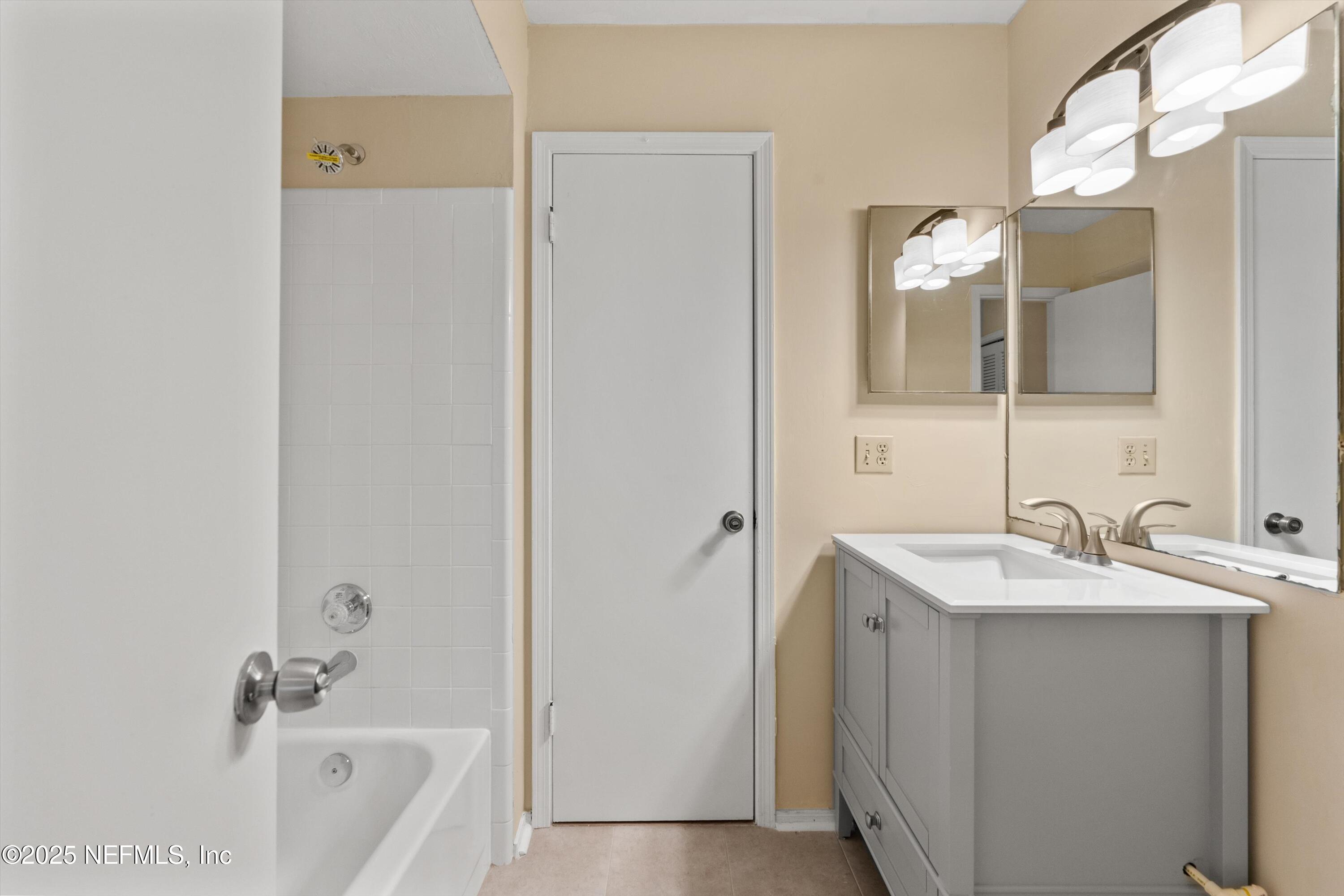 10814 IRONSTONE Drive S