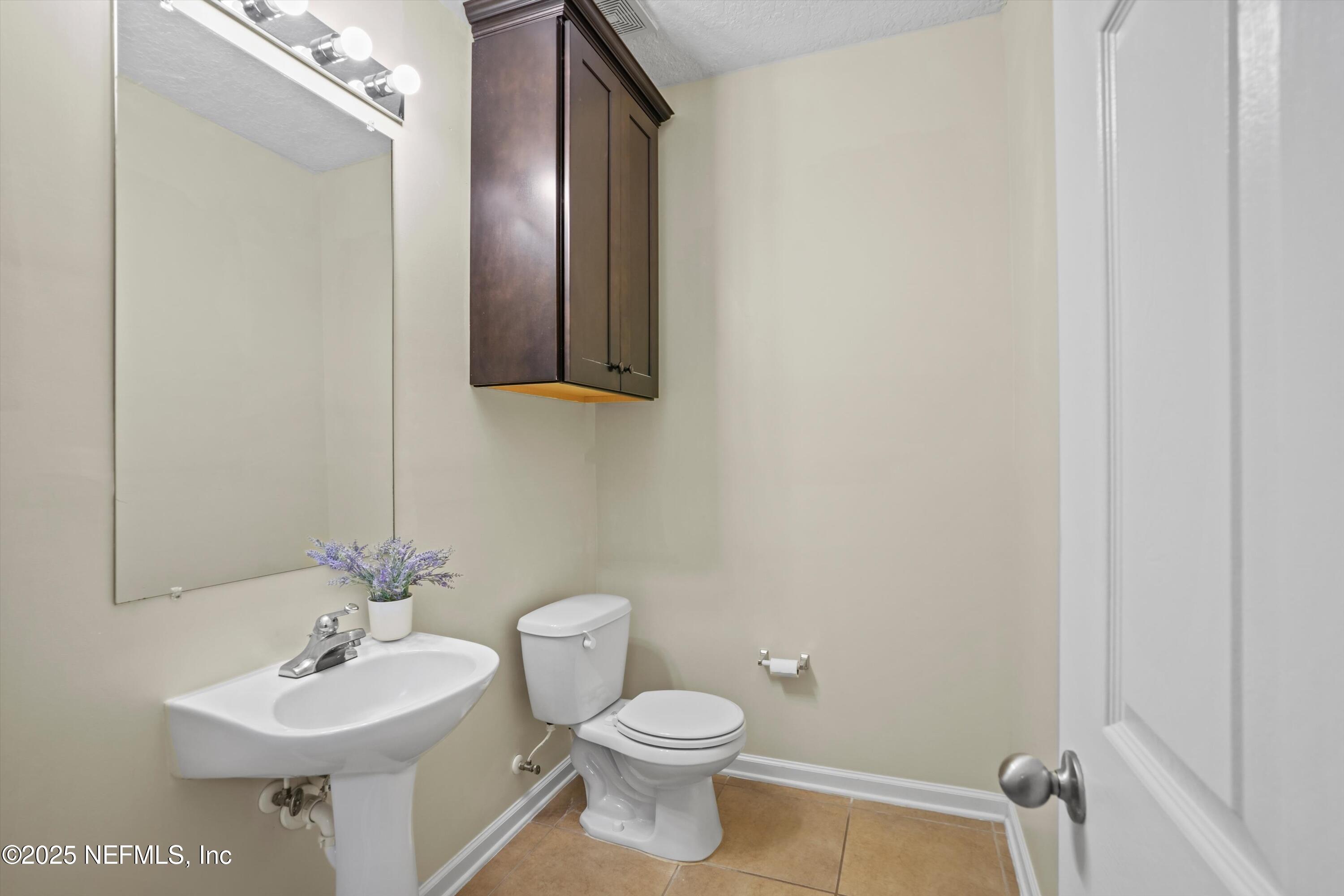 5663 GREENLAND Road, 408