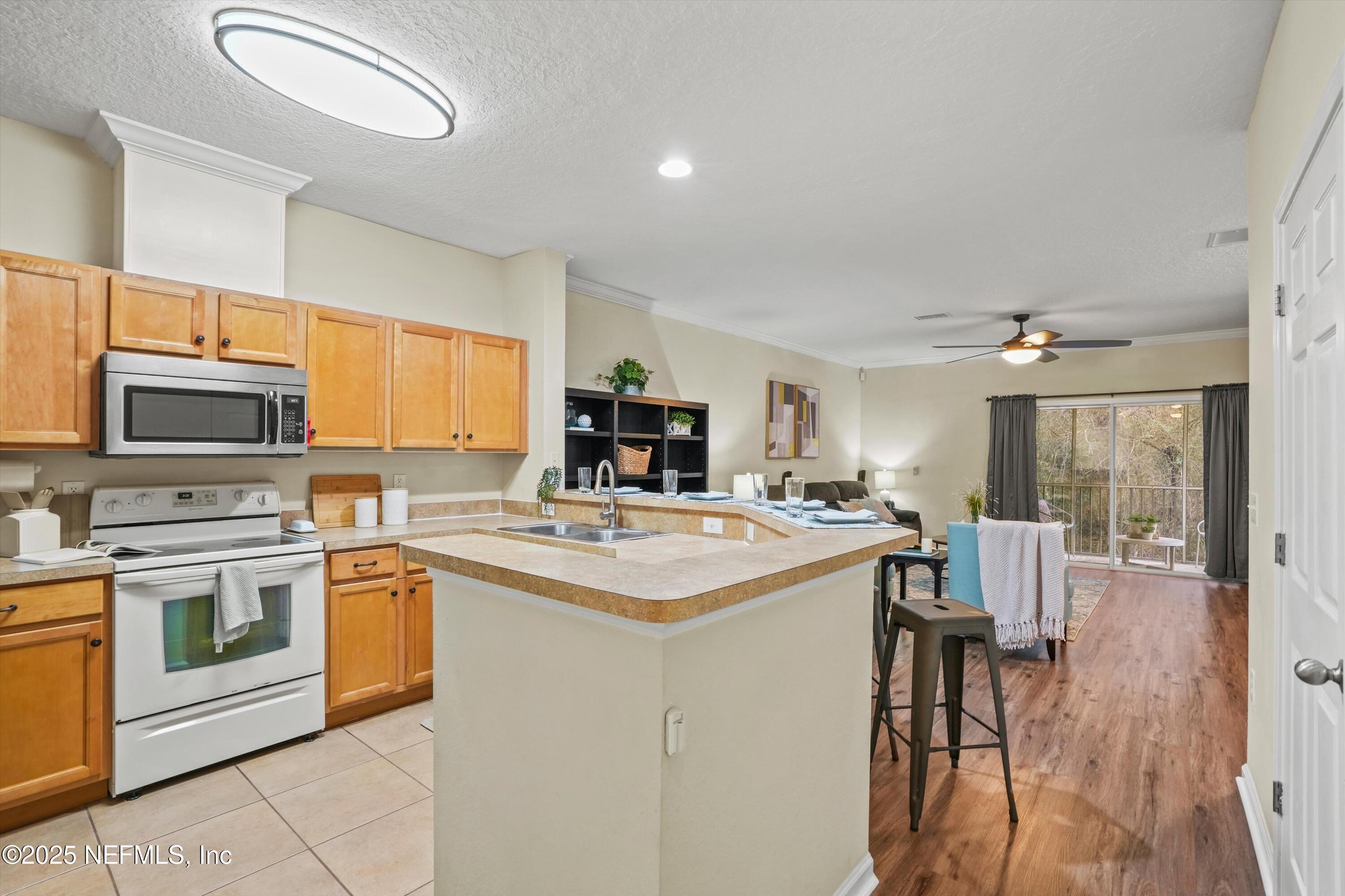 5663 GREENLAND Road, 408