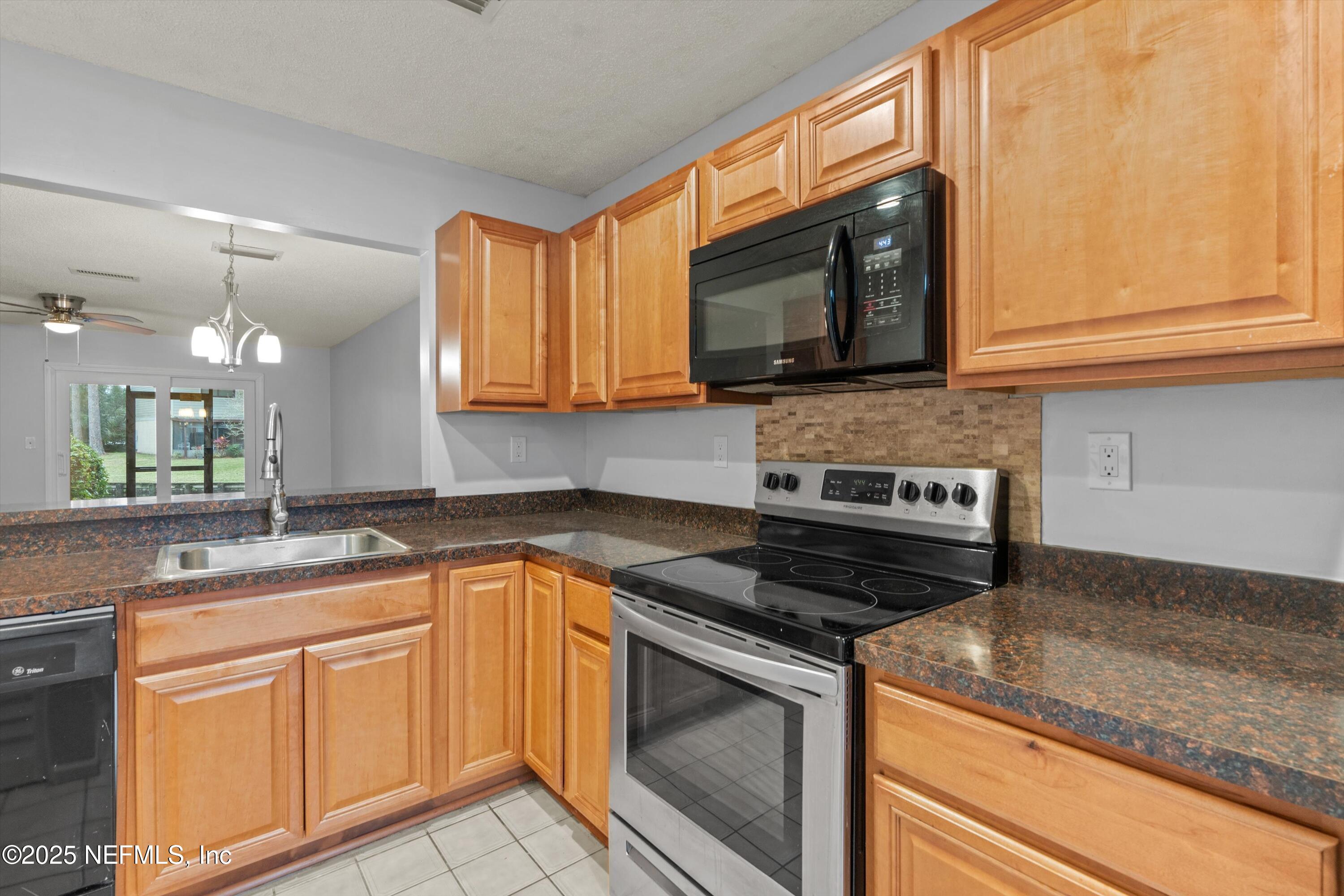 7701 BAYMEADOWS Circle, 1037