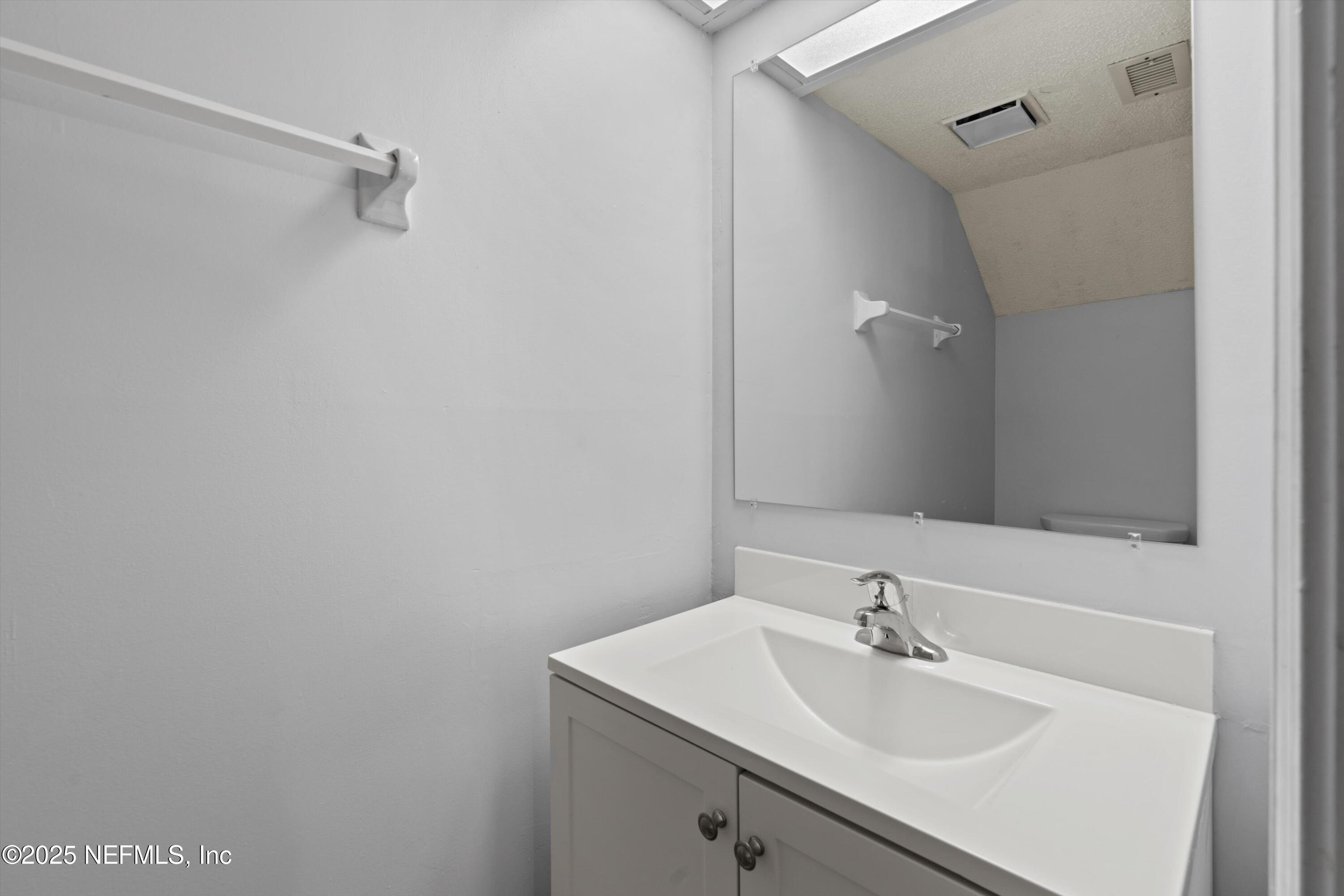 7701 BAYMEADOWS Circle, 1037