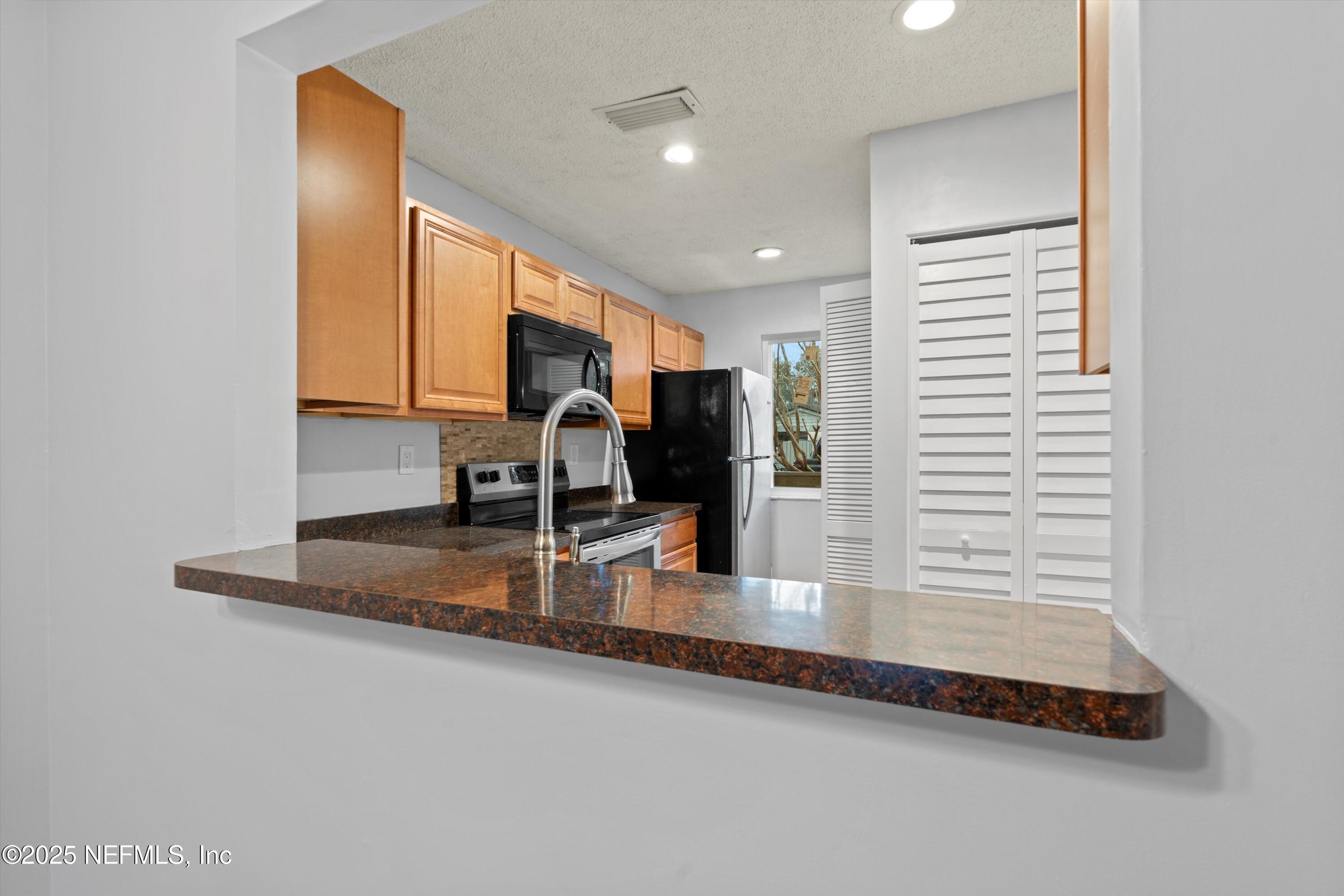 7701 BAYMEADOWS Circle, 1037