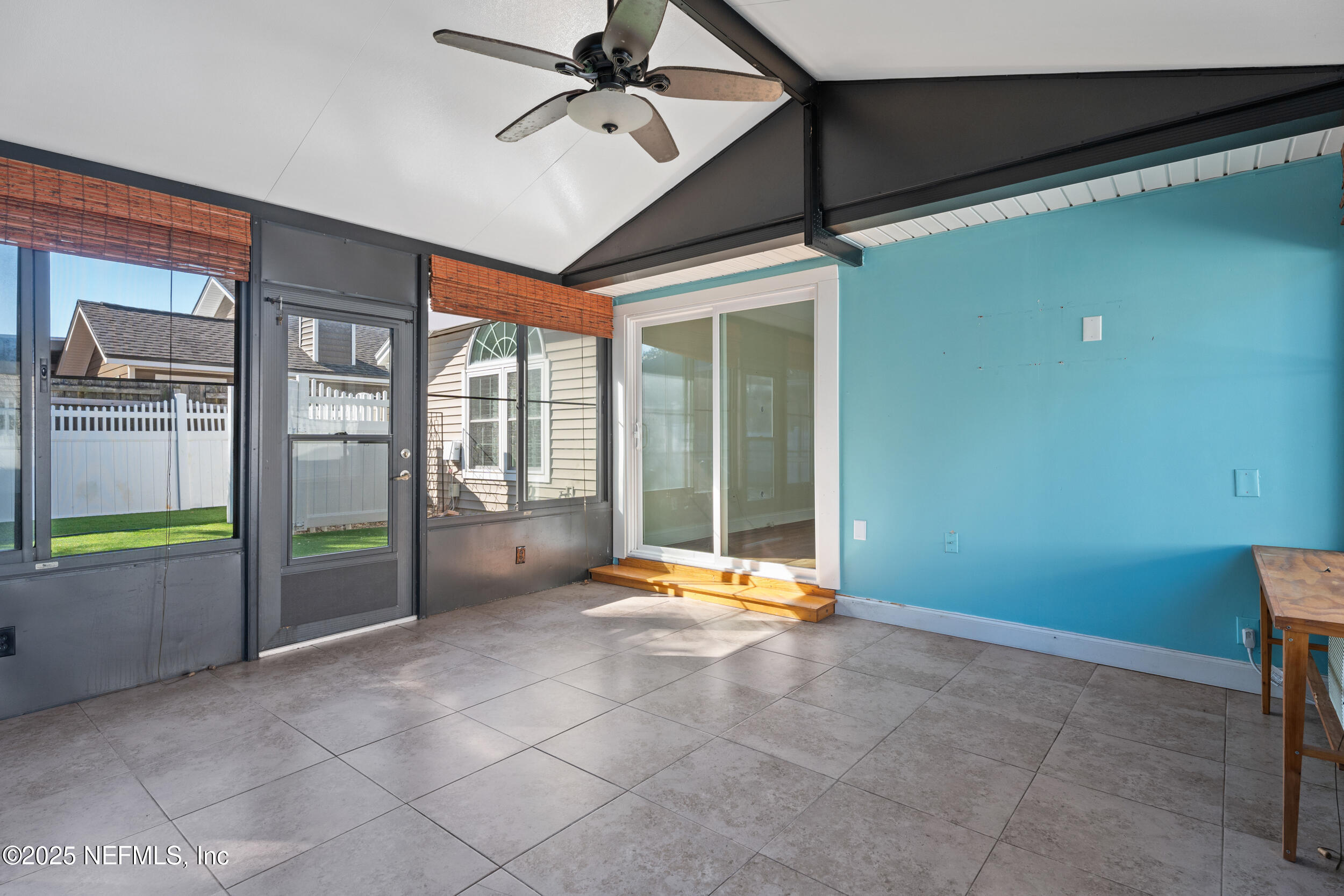 2919 MERRILL Boulevard