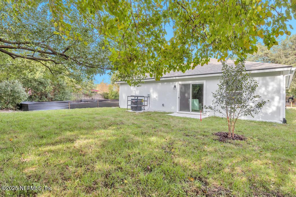 1070 WOODSTOCK Avenue