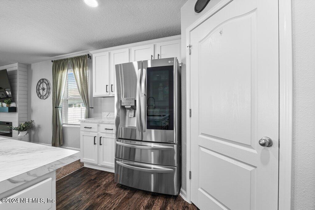 3695 ALTA LAKES Boulevard