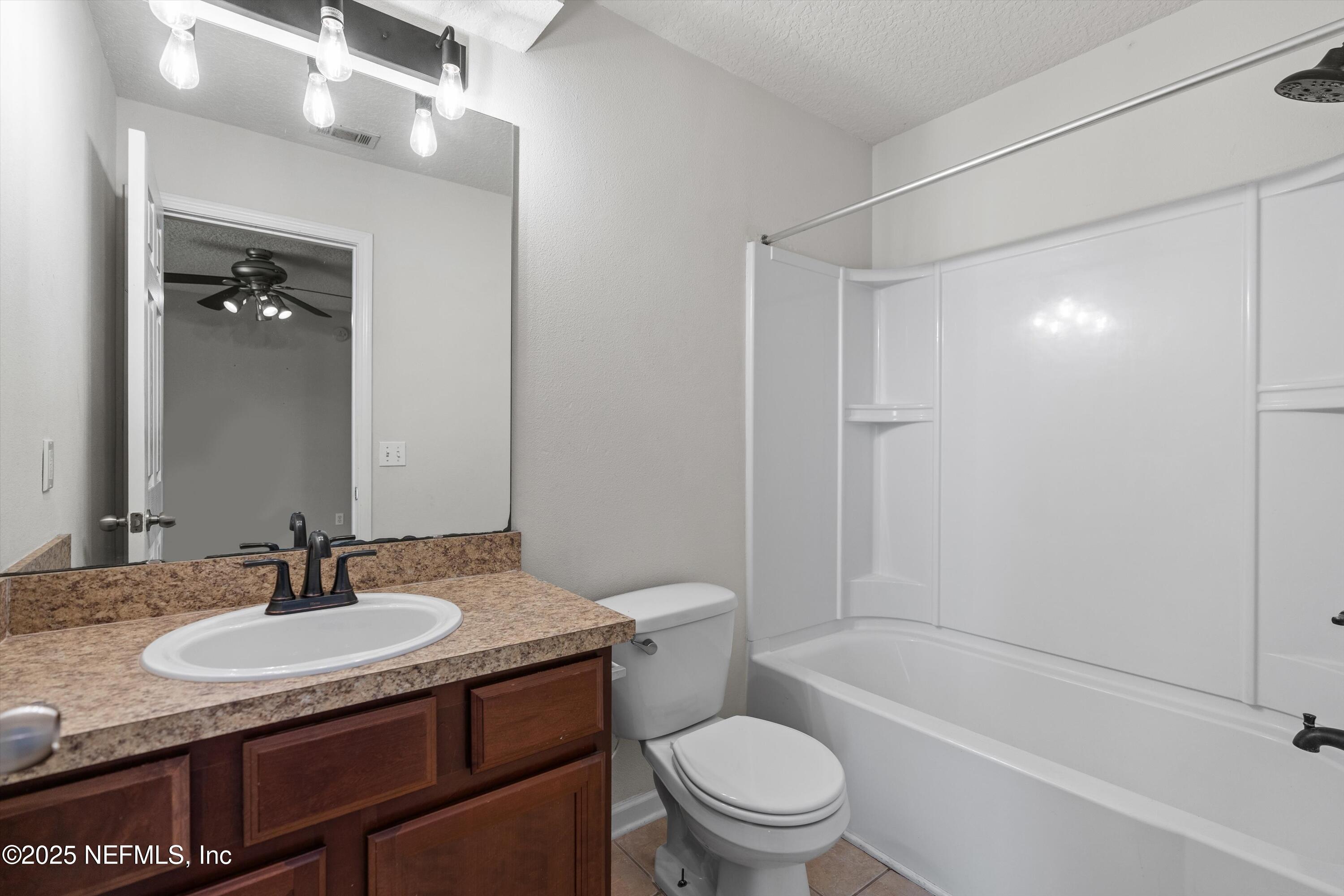 180 LEESE Drive, St. Johns