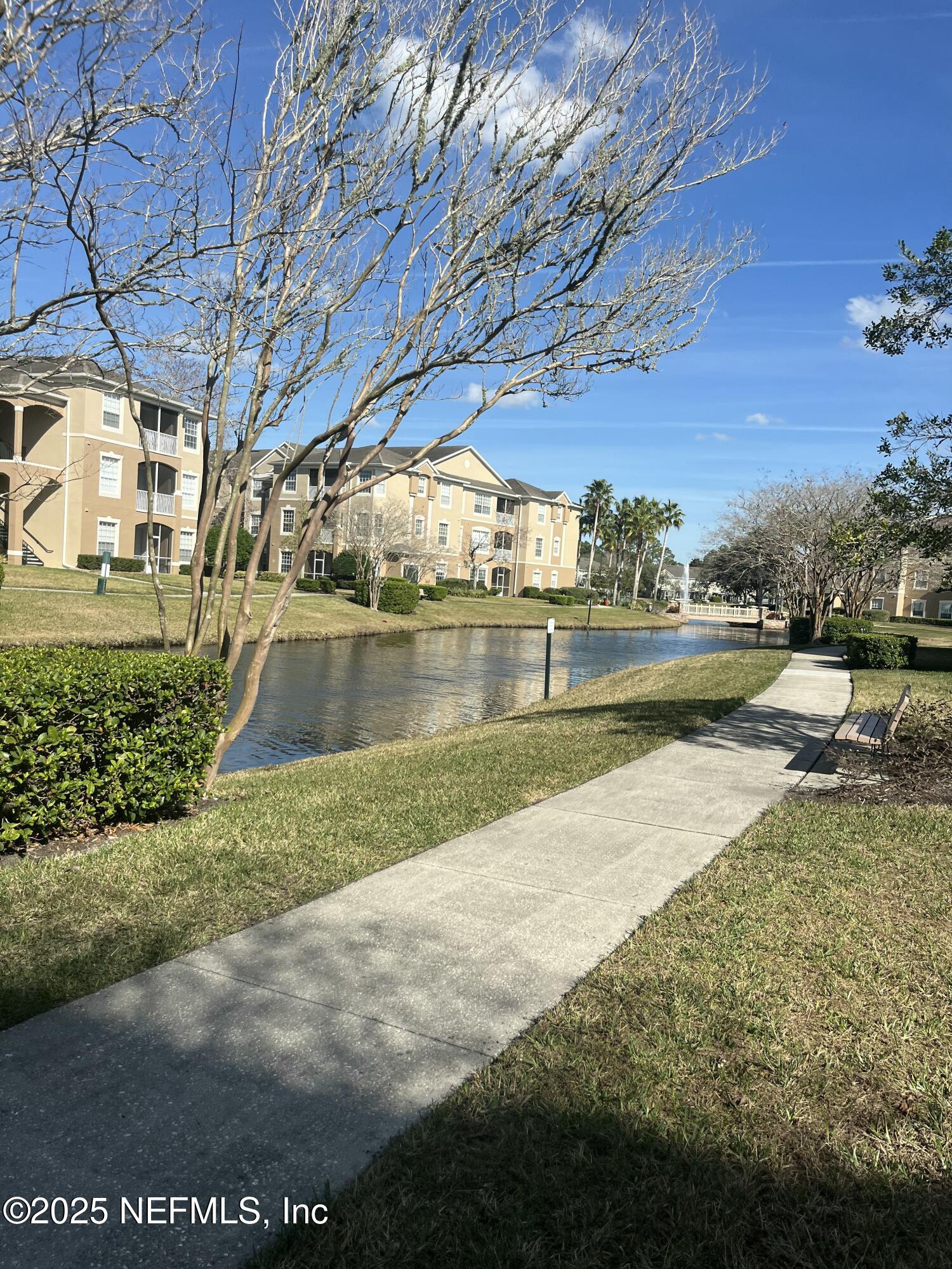 7990 BAYMEADOWS Road E, 907