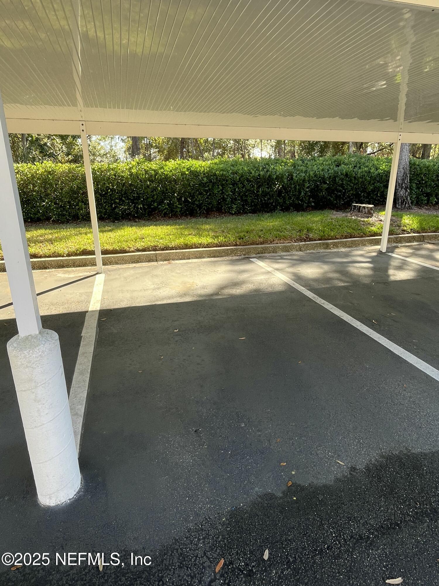 7990 BAYMEADOWS Road E, 907