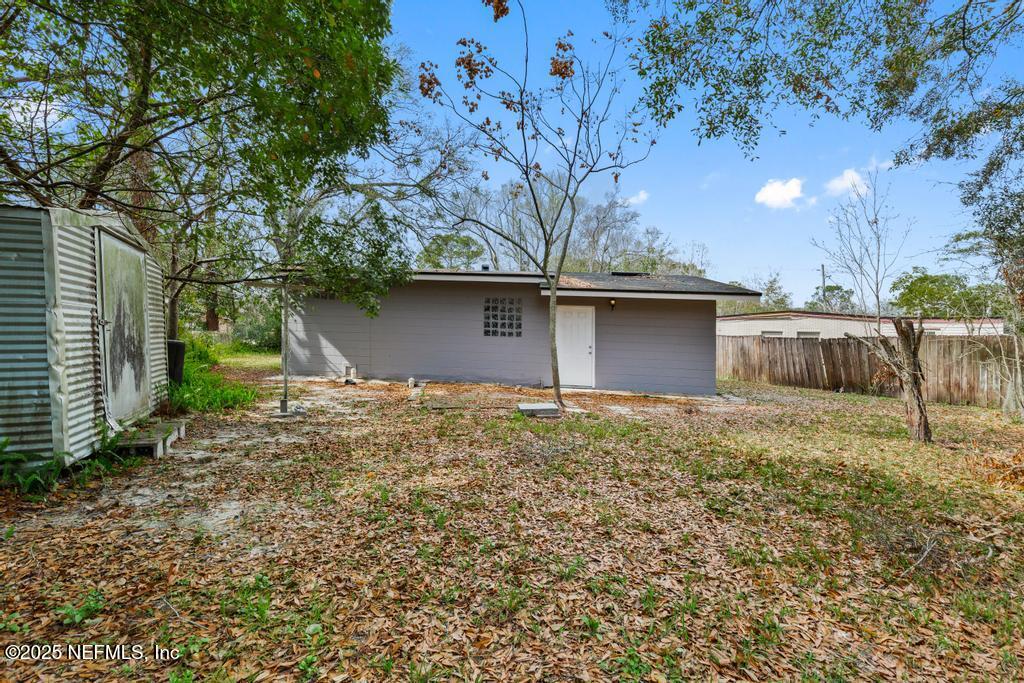 5803 GERANIUM Road