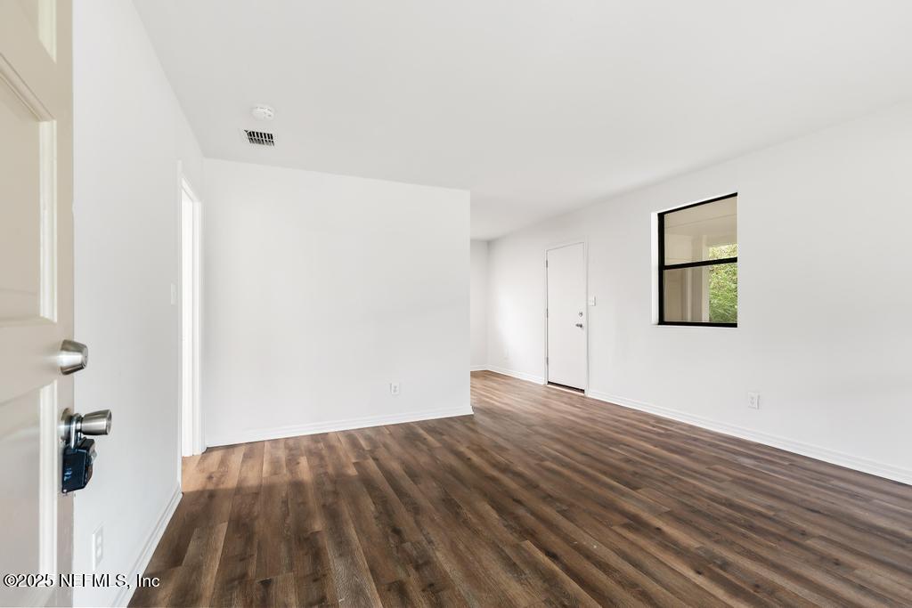 10252 ELMHURST Drive