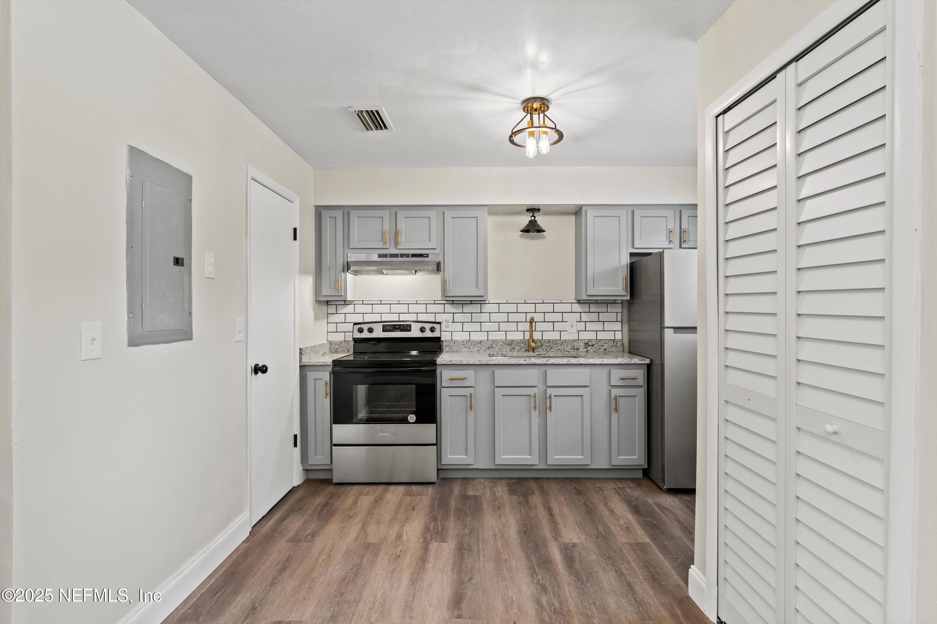 3329 MAYFLOWER Street, 3329-1