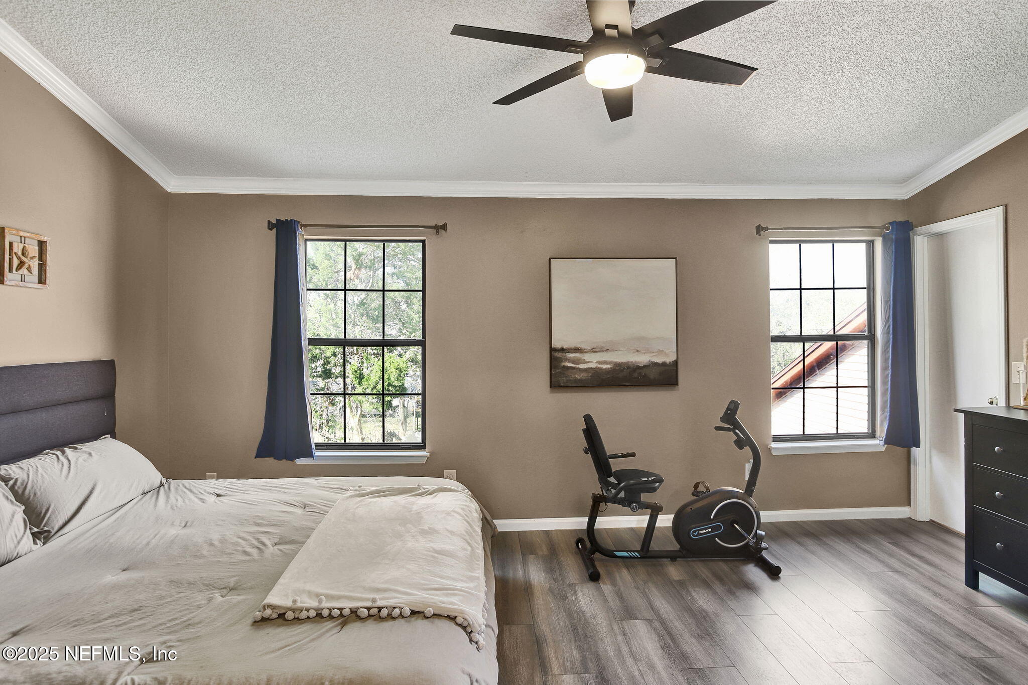 3075 FALCONER Drive