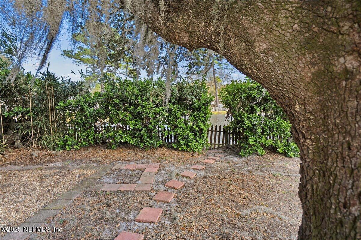 7747 INVERMERE Boulevard