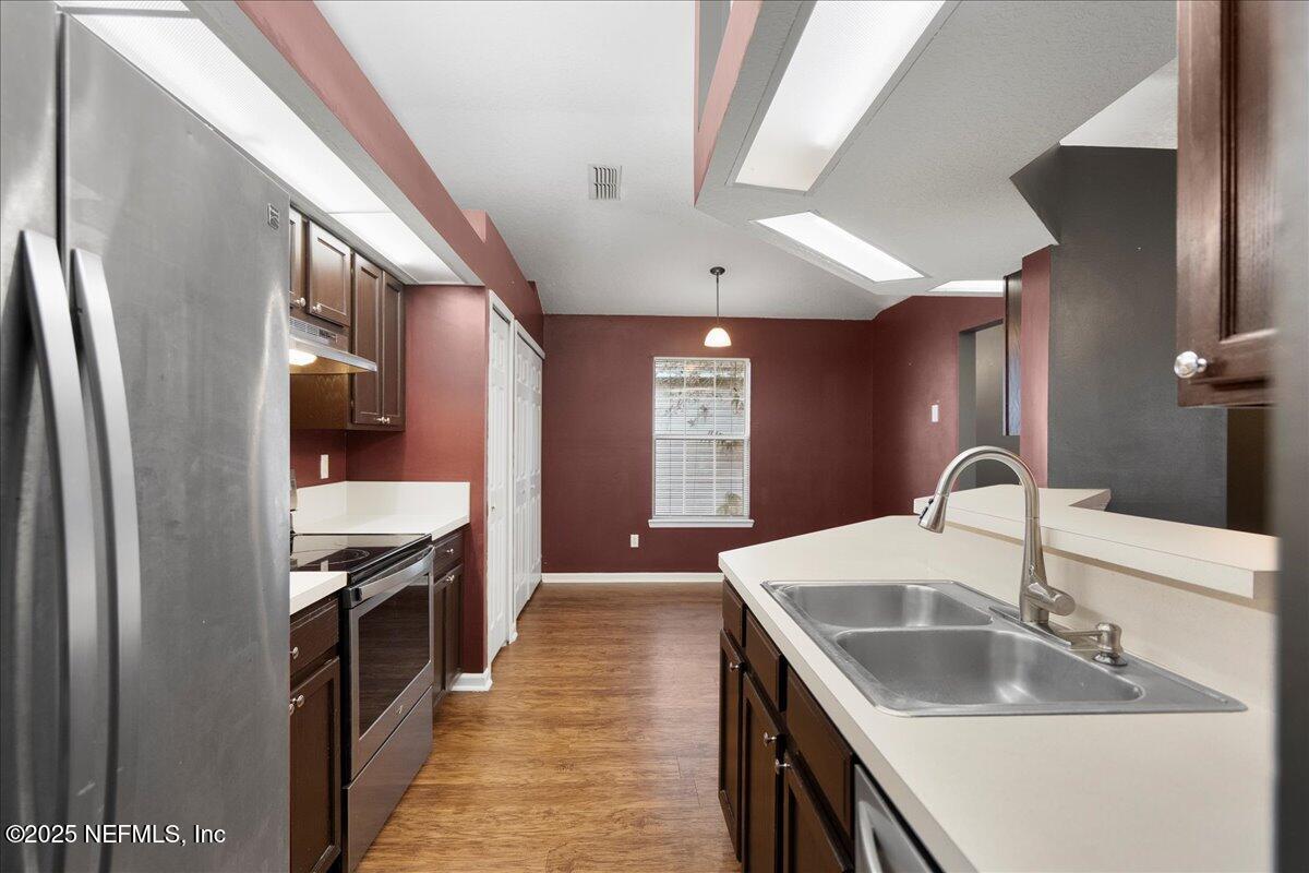 7747 INVERMERE Boulevard