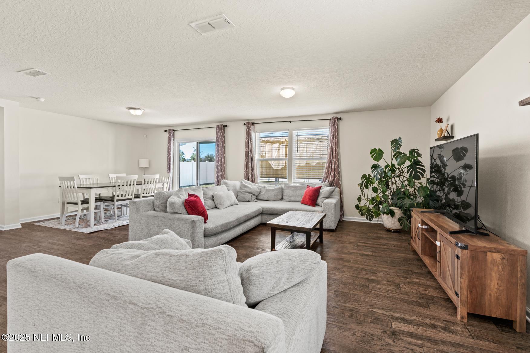 823 CAMERON OAKS Place