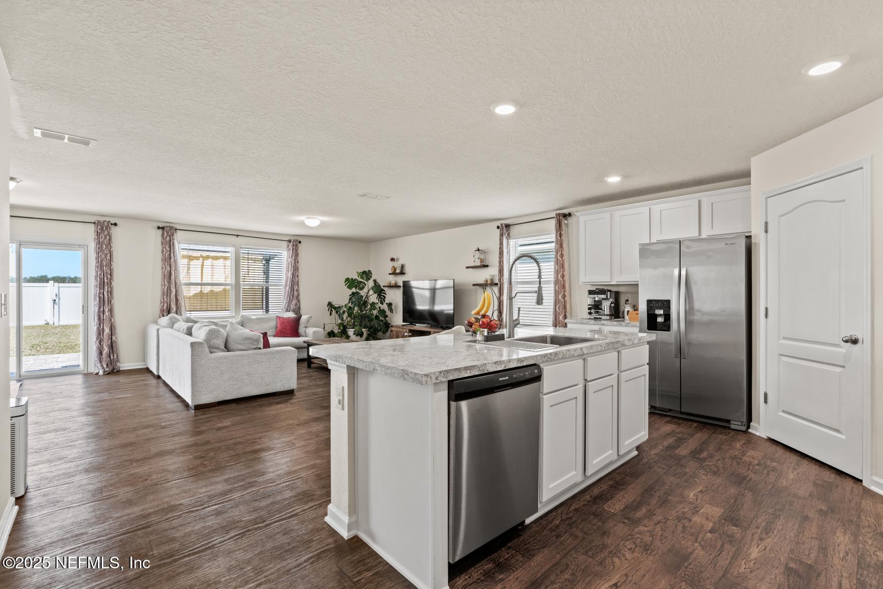823 CAMERON OAKS Place